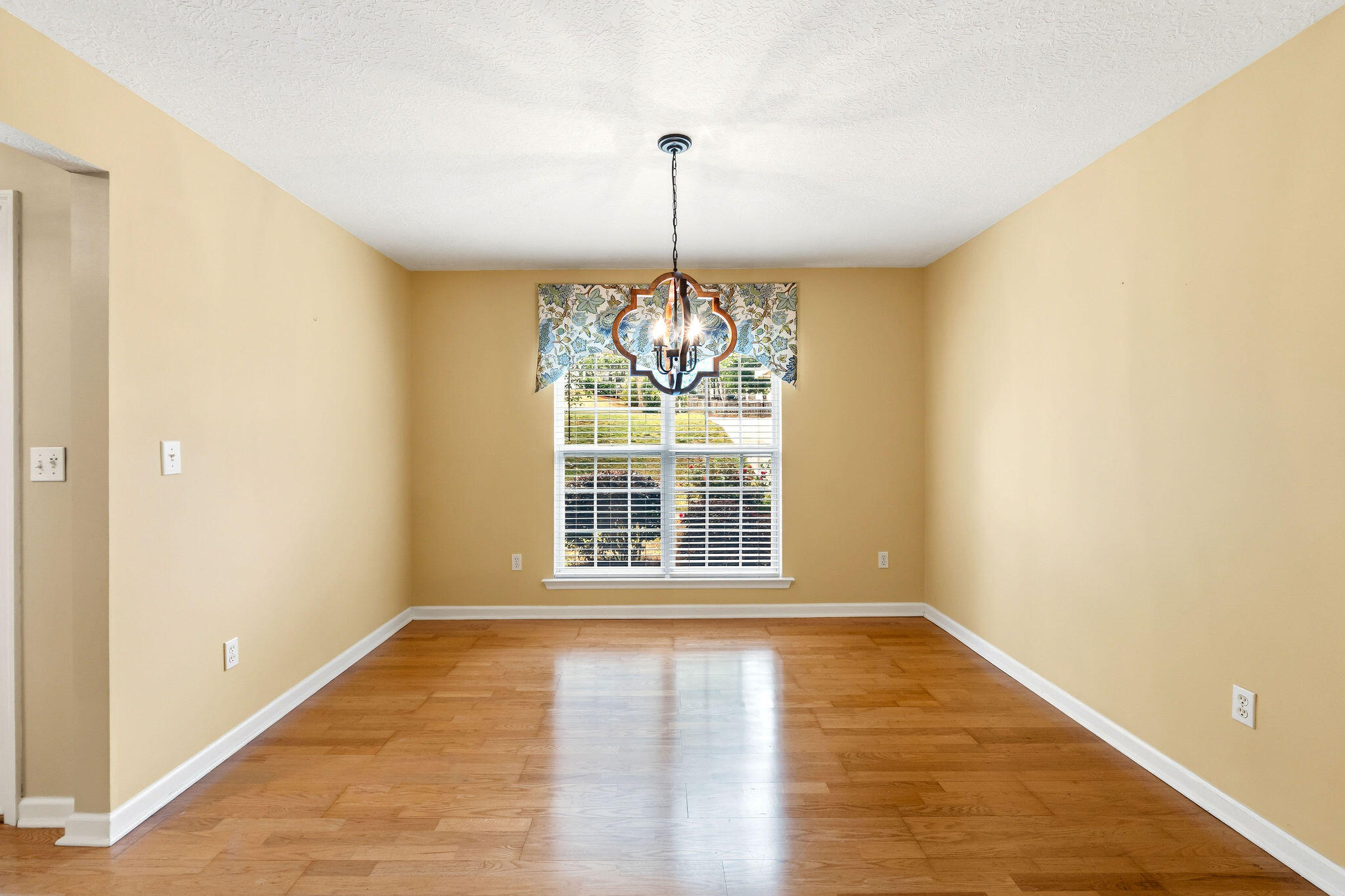 4156 Hound Court Property Photo 5
