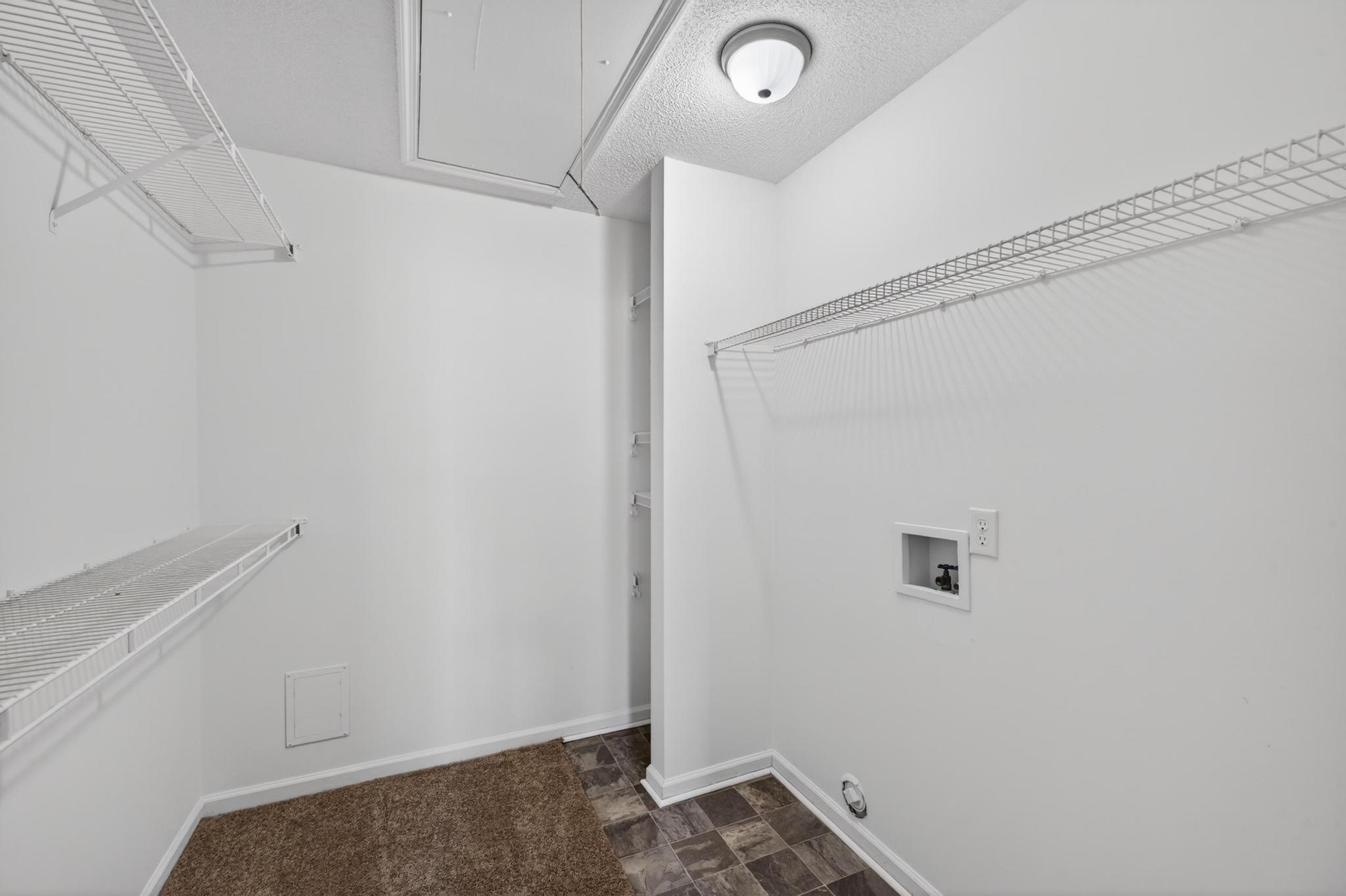 22 Summit Commons Court Property Photo 9