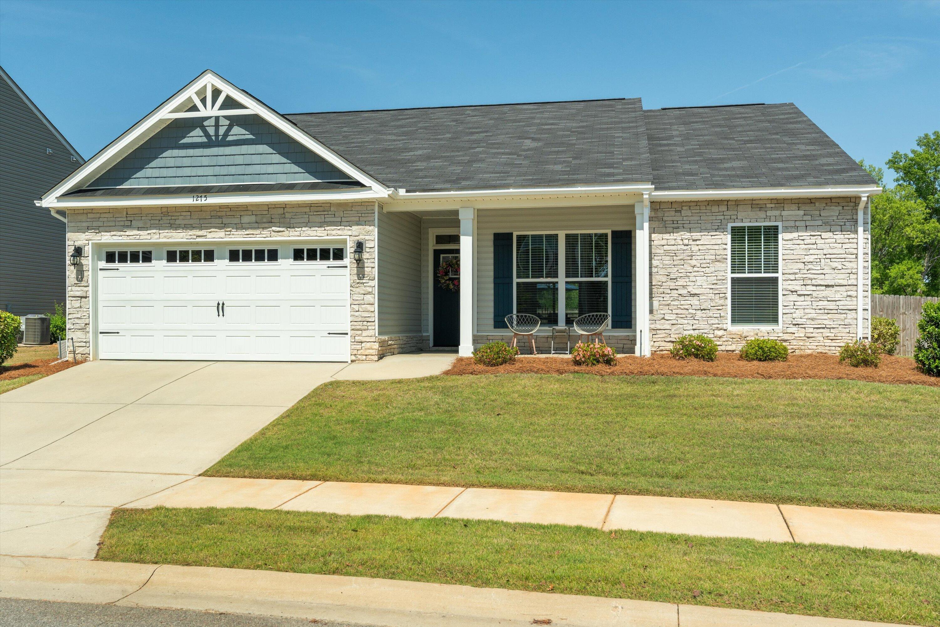 1275 Gregory Landing Drive Property Photo 5