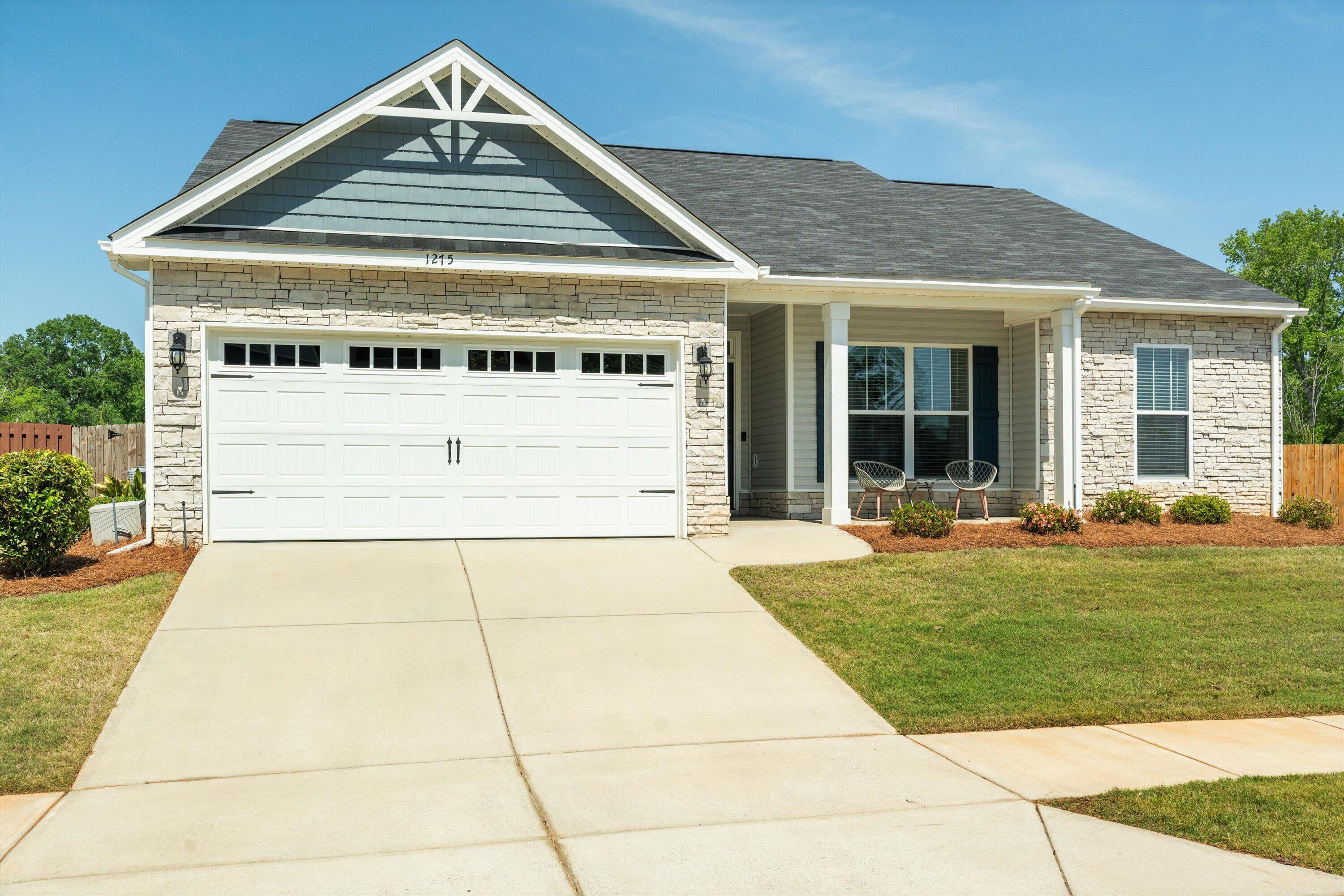 1275 Gregory Landing Drive Property Photo 7