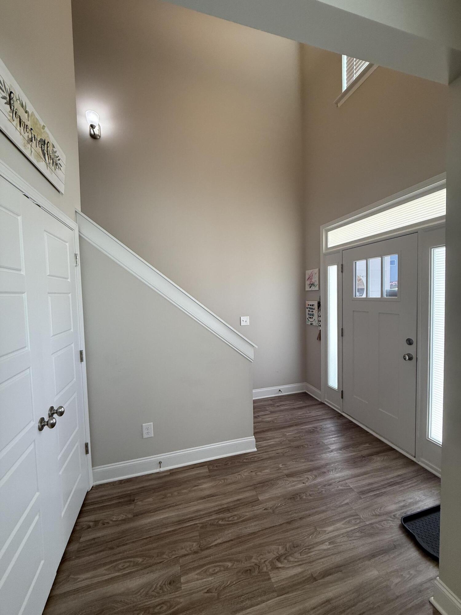 136 Pebble Lane Property Photo 2
