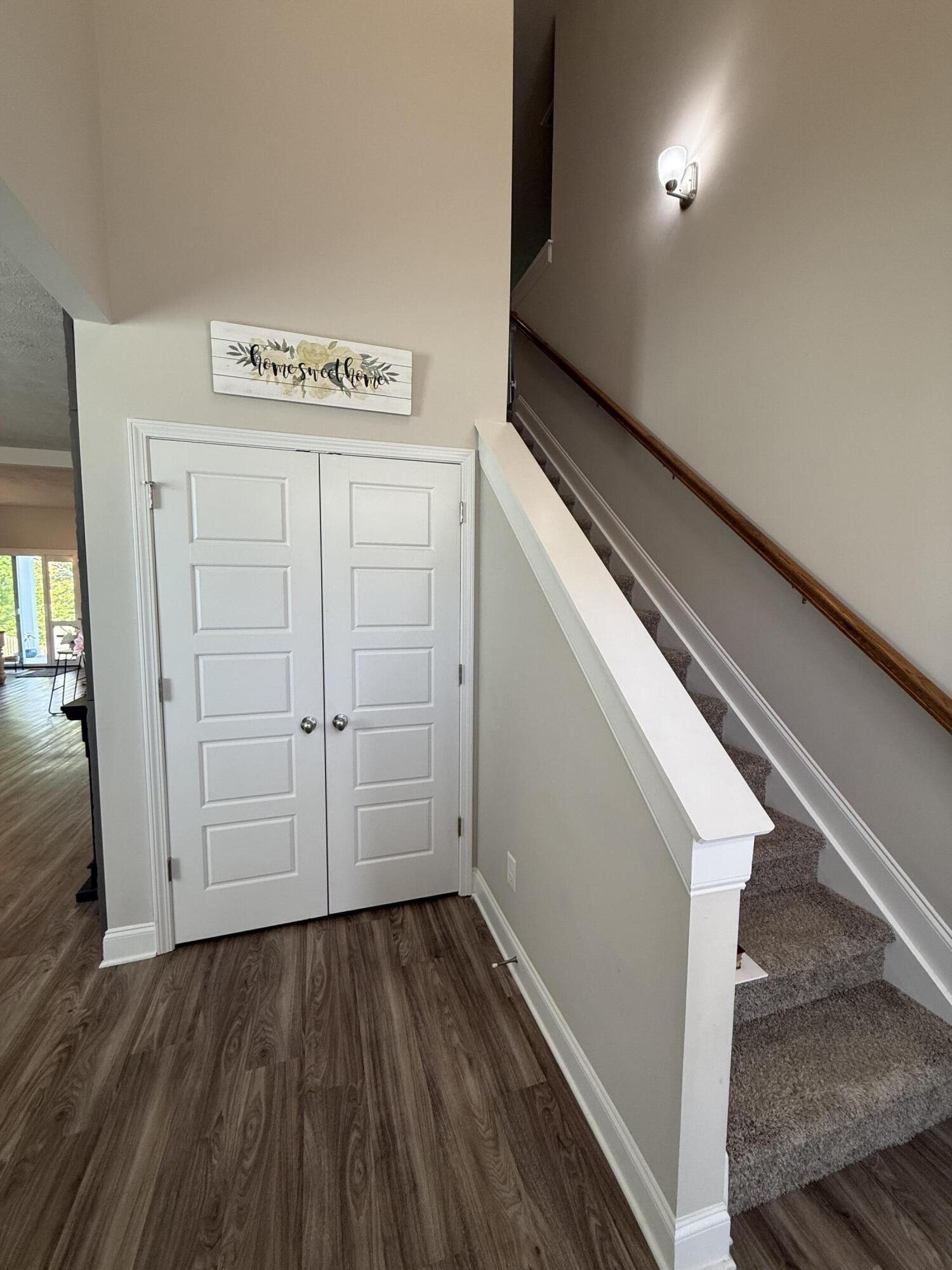 136 Pebble Lane Property Photo 3