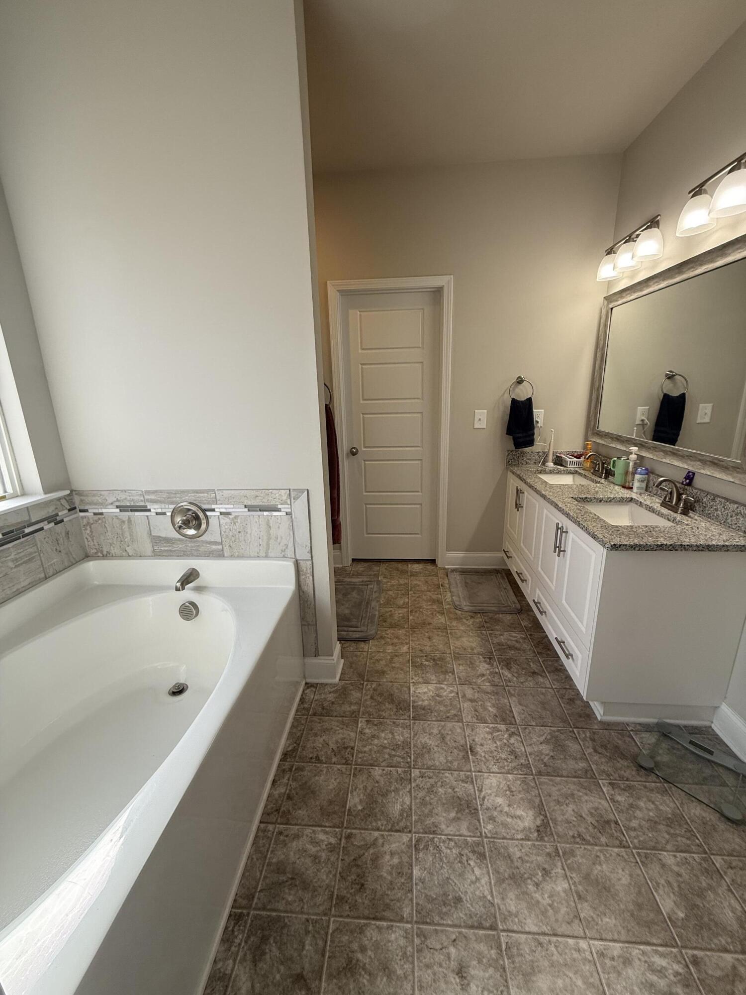 136 Pebble Lane Property Photo 16