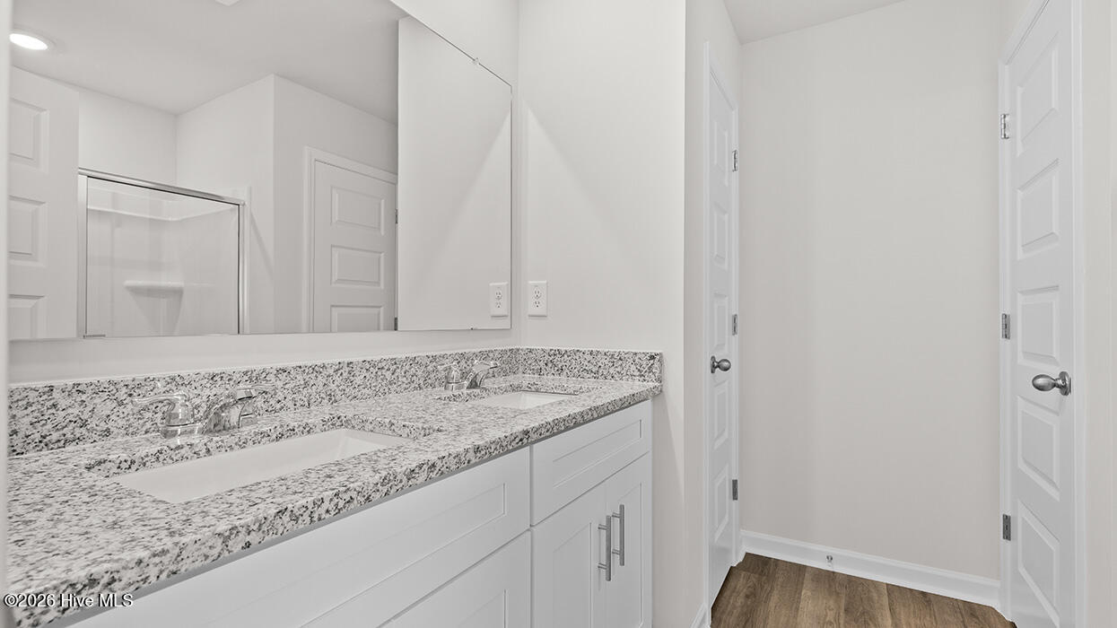 818 Dara Corners Property Photo 18