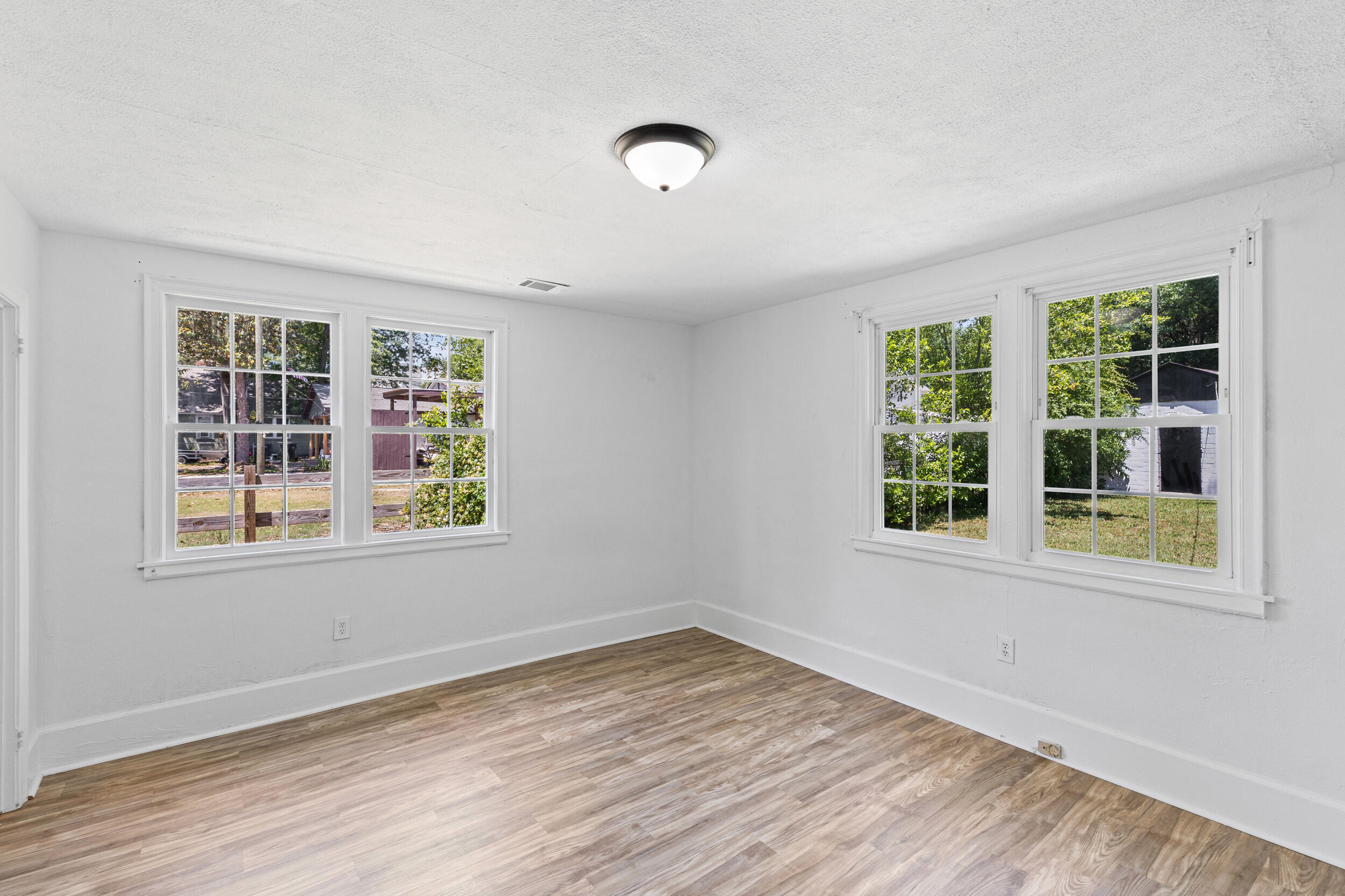 2355 Forster Street Property Photo 19