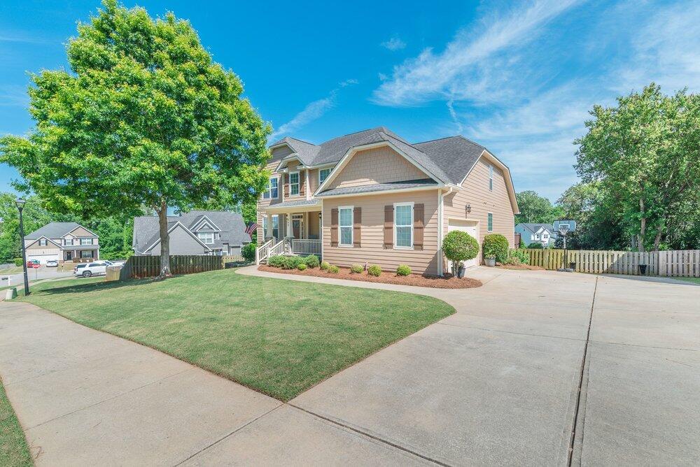 640 Burgamy Pass Property Photo 2