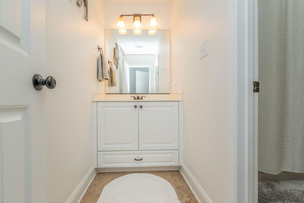 640 Burgamy Pass Property Photo 32