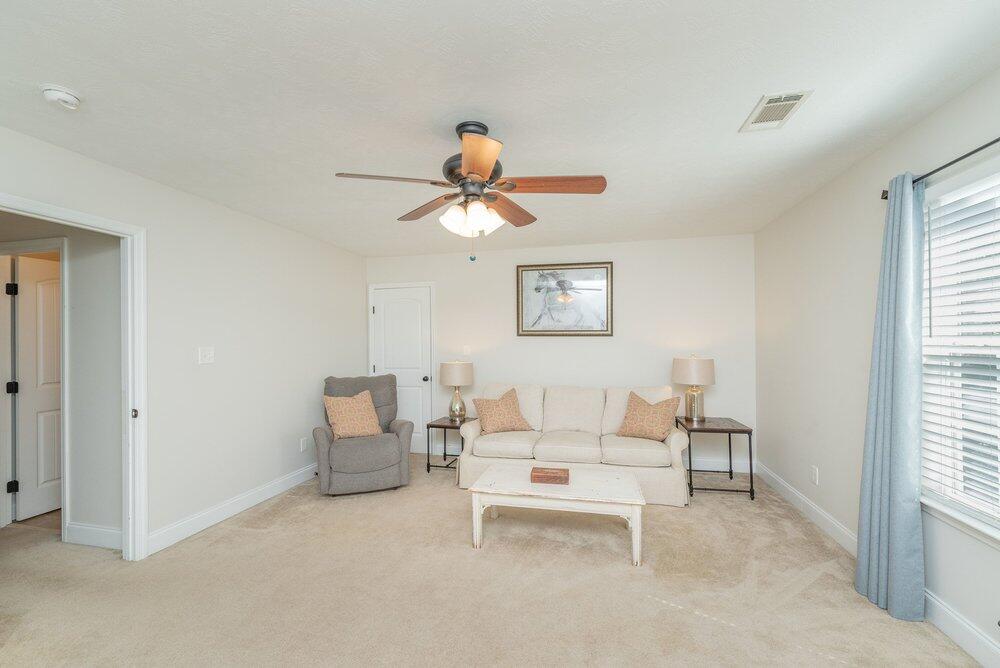 640 Burgamy Pass Property Photo 37