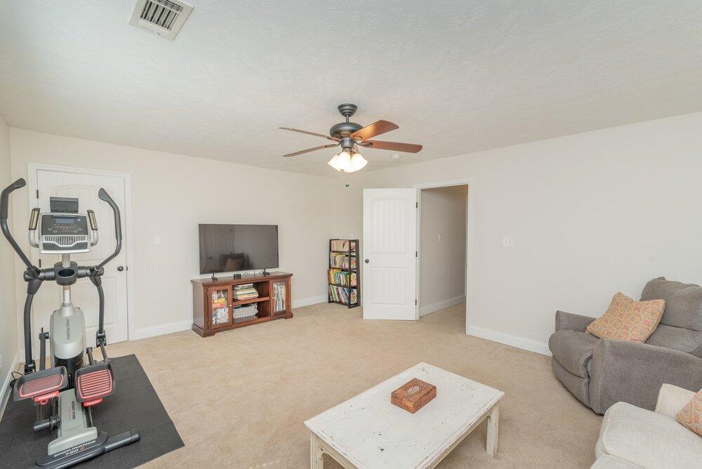 640 Burgamy Pass Property Photo 38