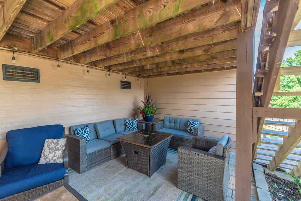 640 Burgamy Pass Property Photo 42
