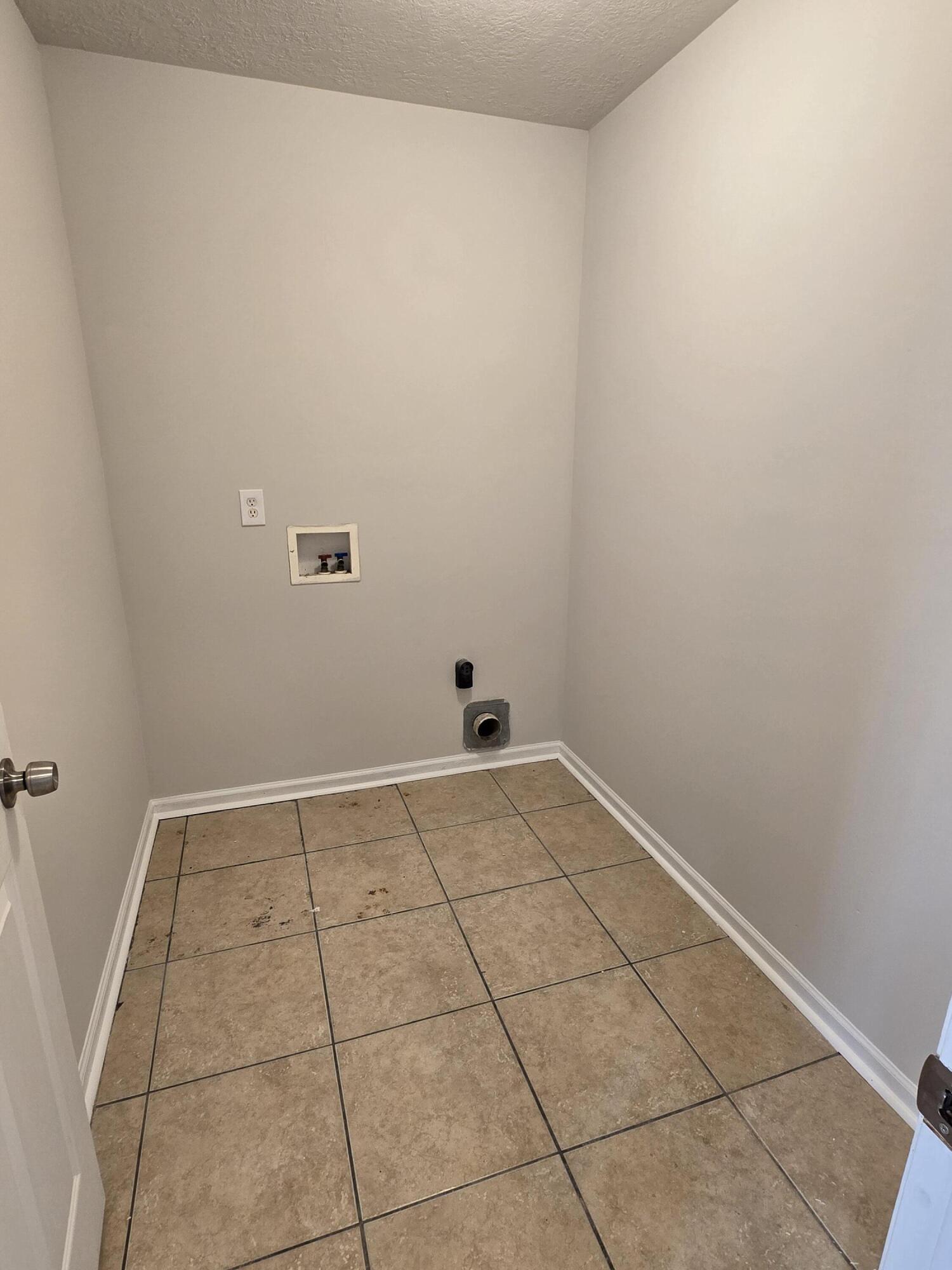 639 Lory Lane Property Photo 27
