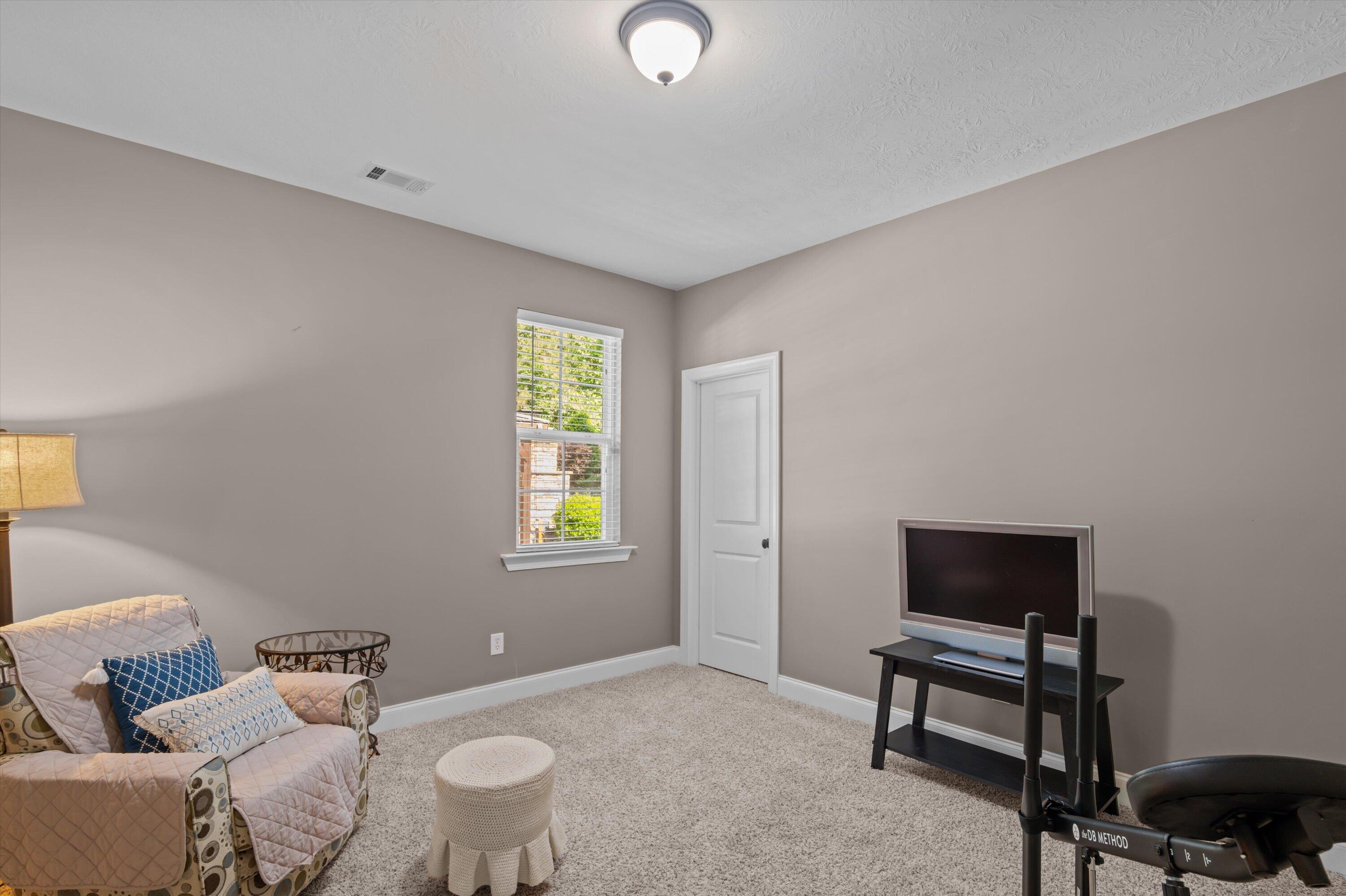 7088 Burwick Run Property Photo 33
