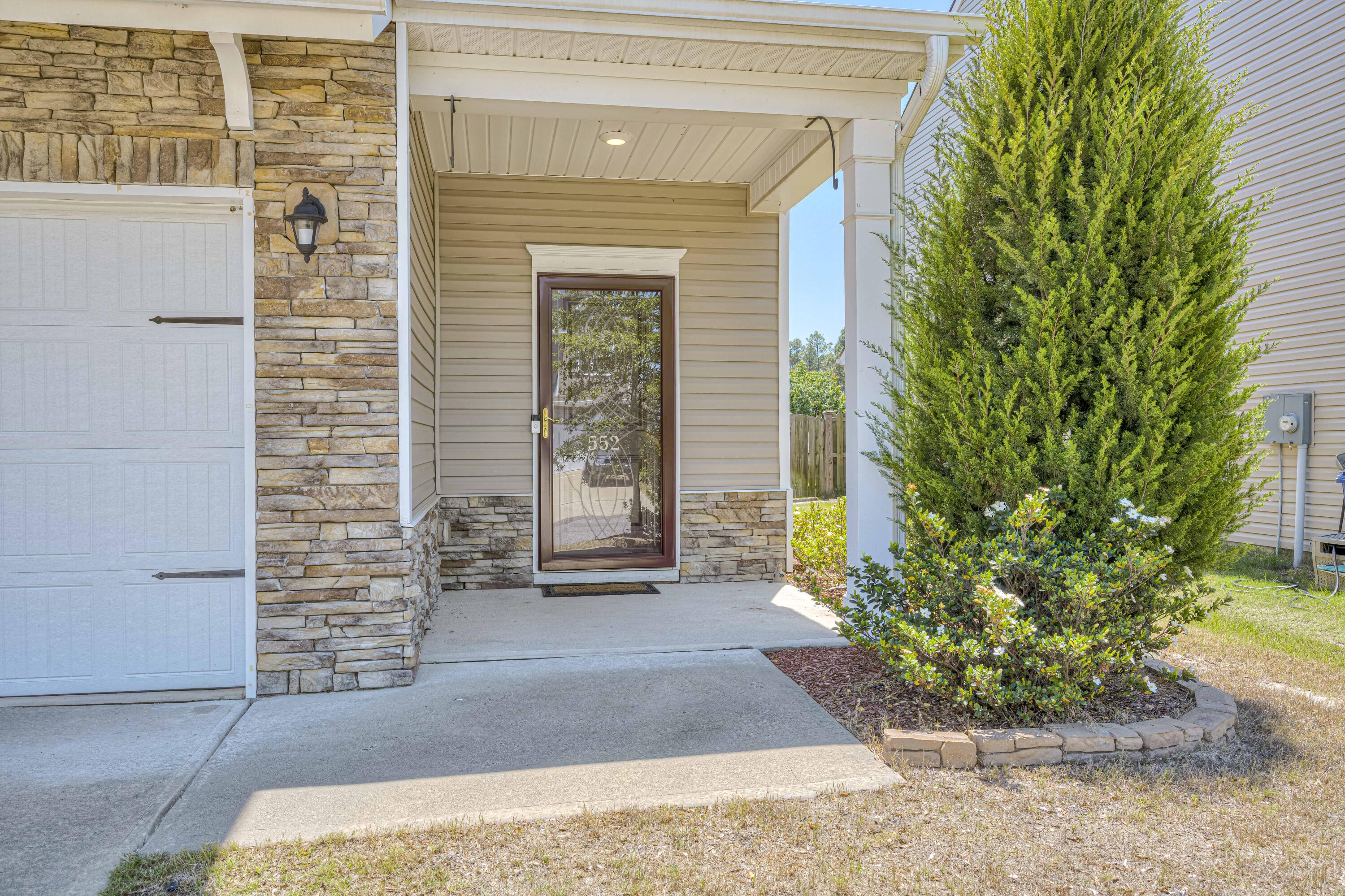552 Count Fleet Court Property Photo 3