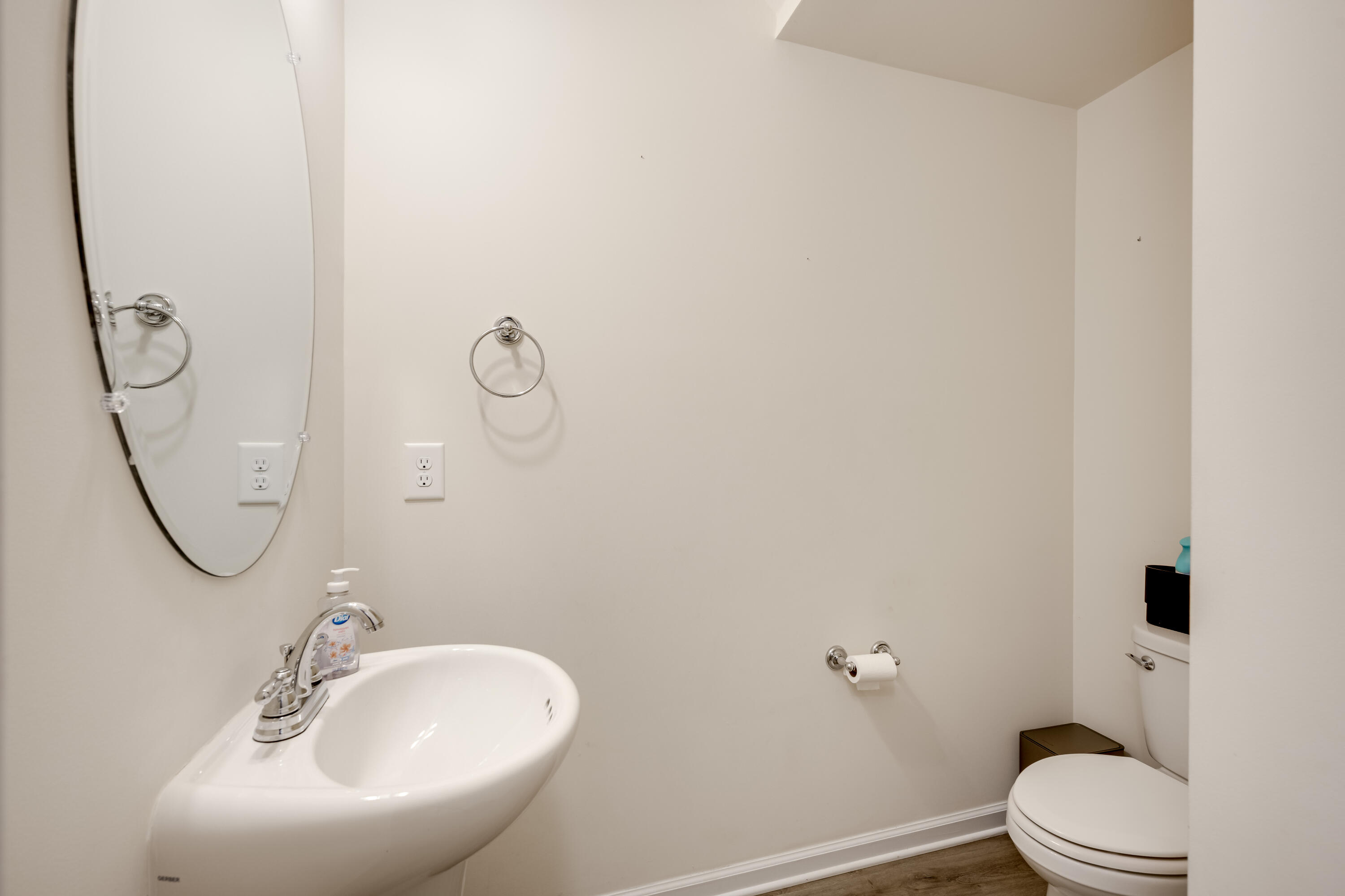 552 Count Fleet Court Property Photo 5