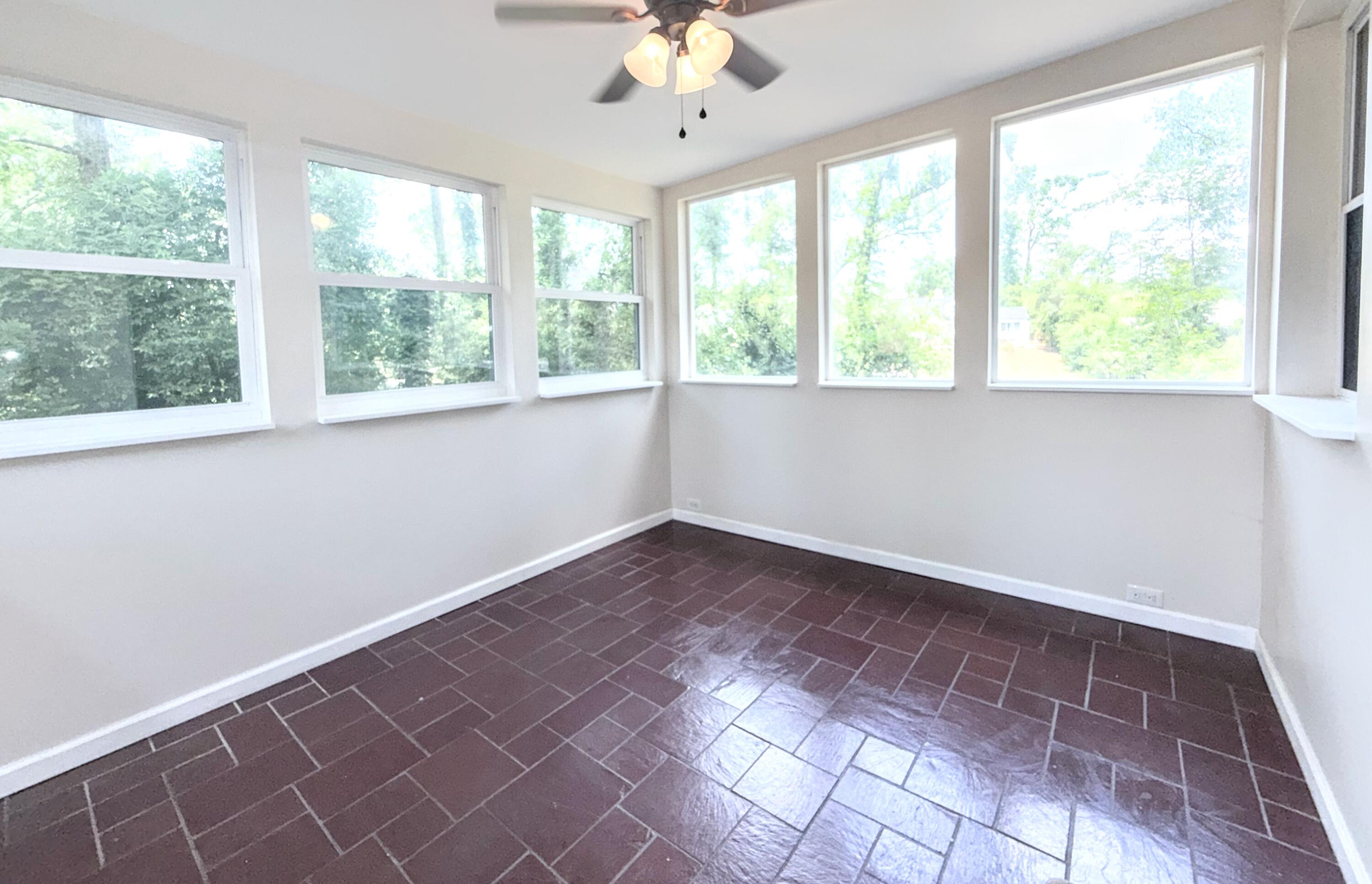 2312 Laurel Lane Property Photo 5