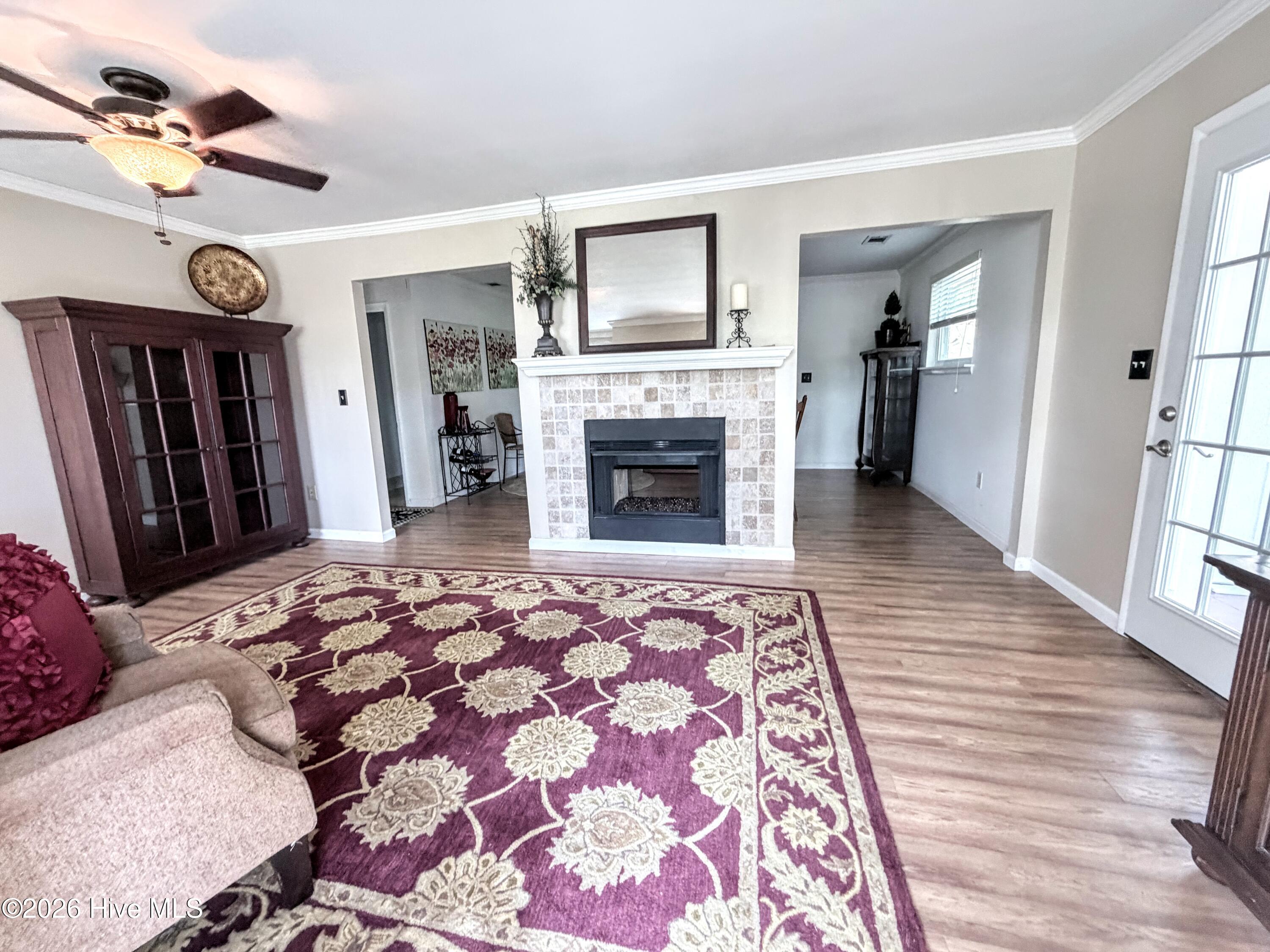 2312 Laurel Lane Property Photo 6