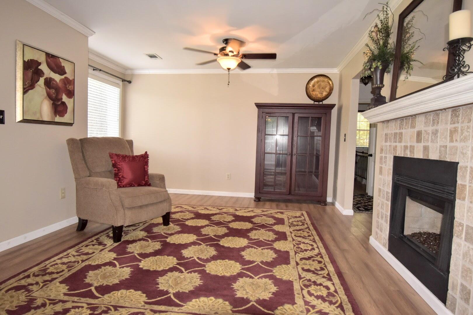 2312 Laurel Lane Property Photo 9