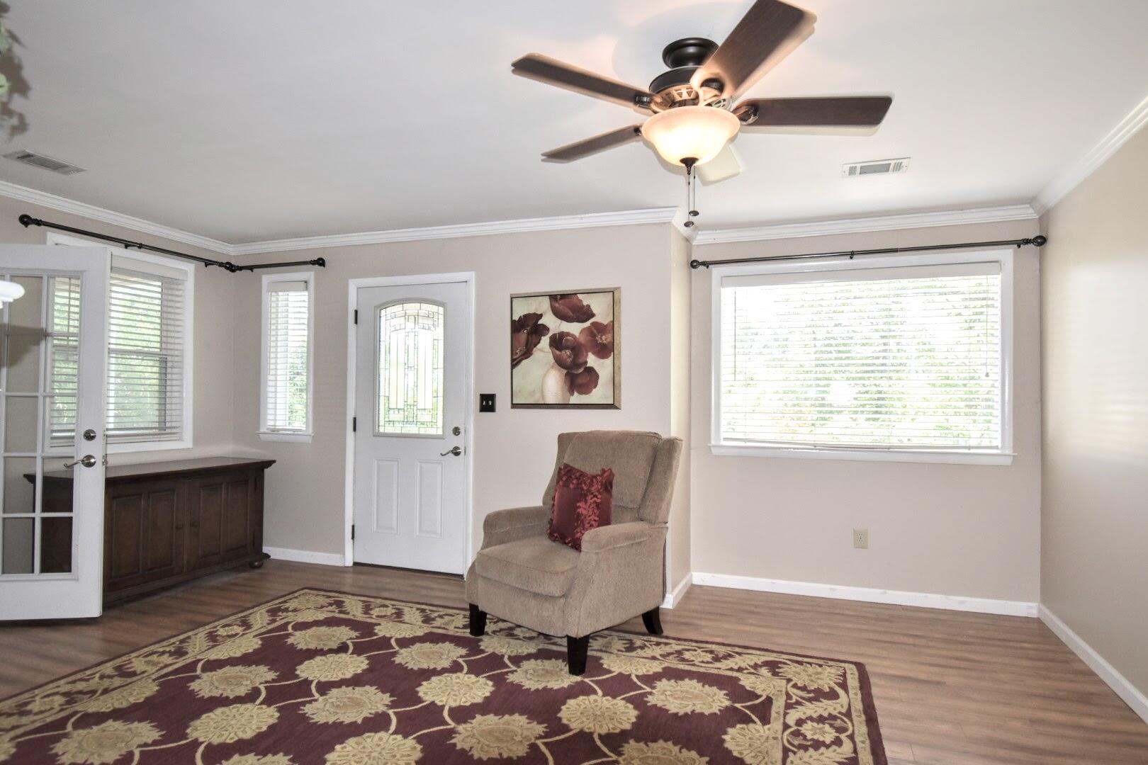 2312 Laurel Lane Property Photo 11