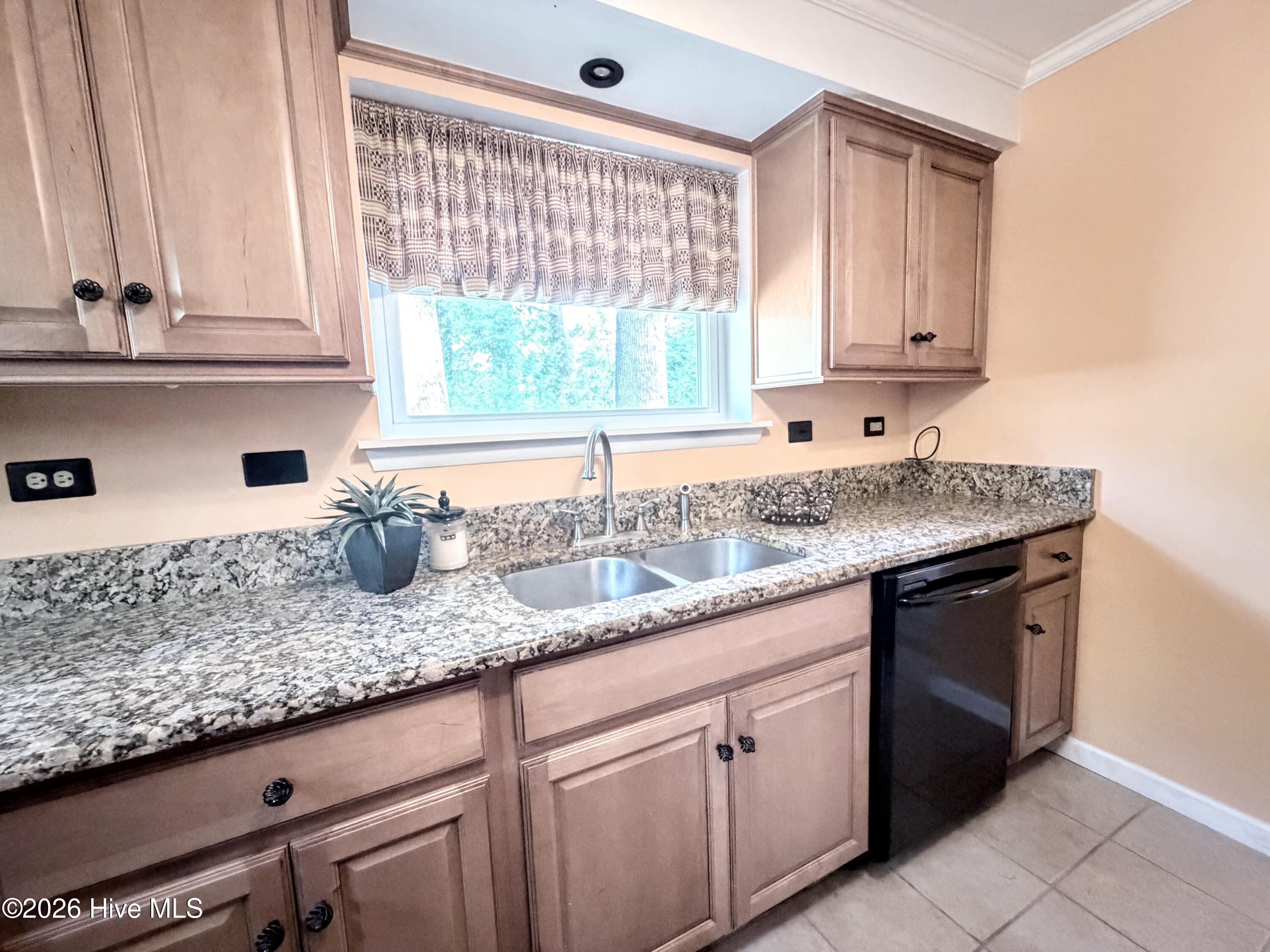 2312 Laurel Lane Property Photo 15