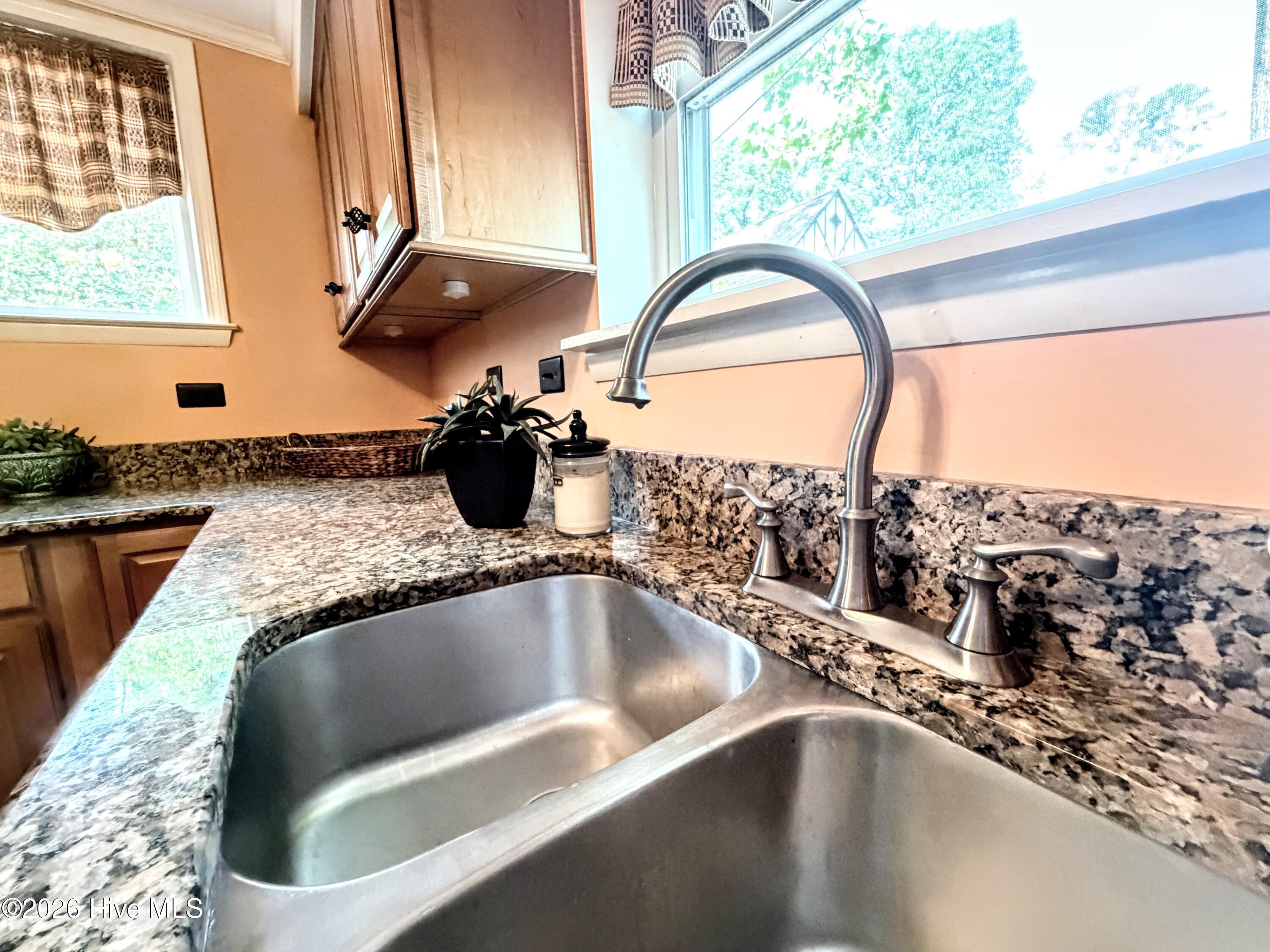 2312 Laurel Lane Property Photo 16