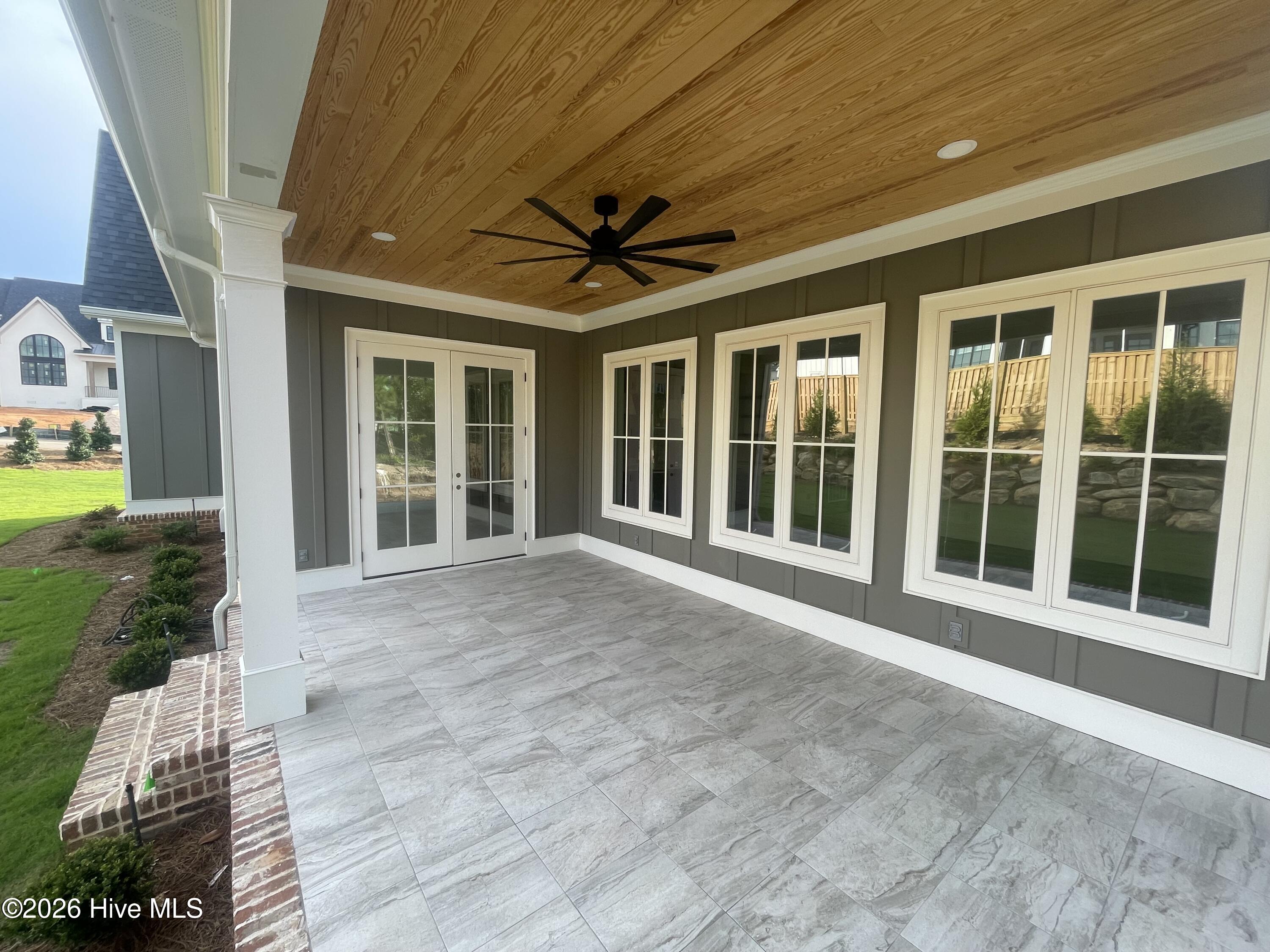 880 Audubon Way Property Photo 7