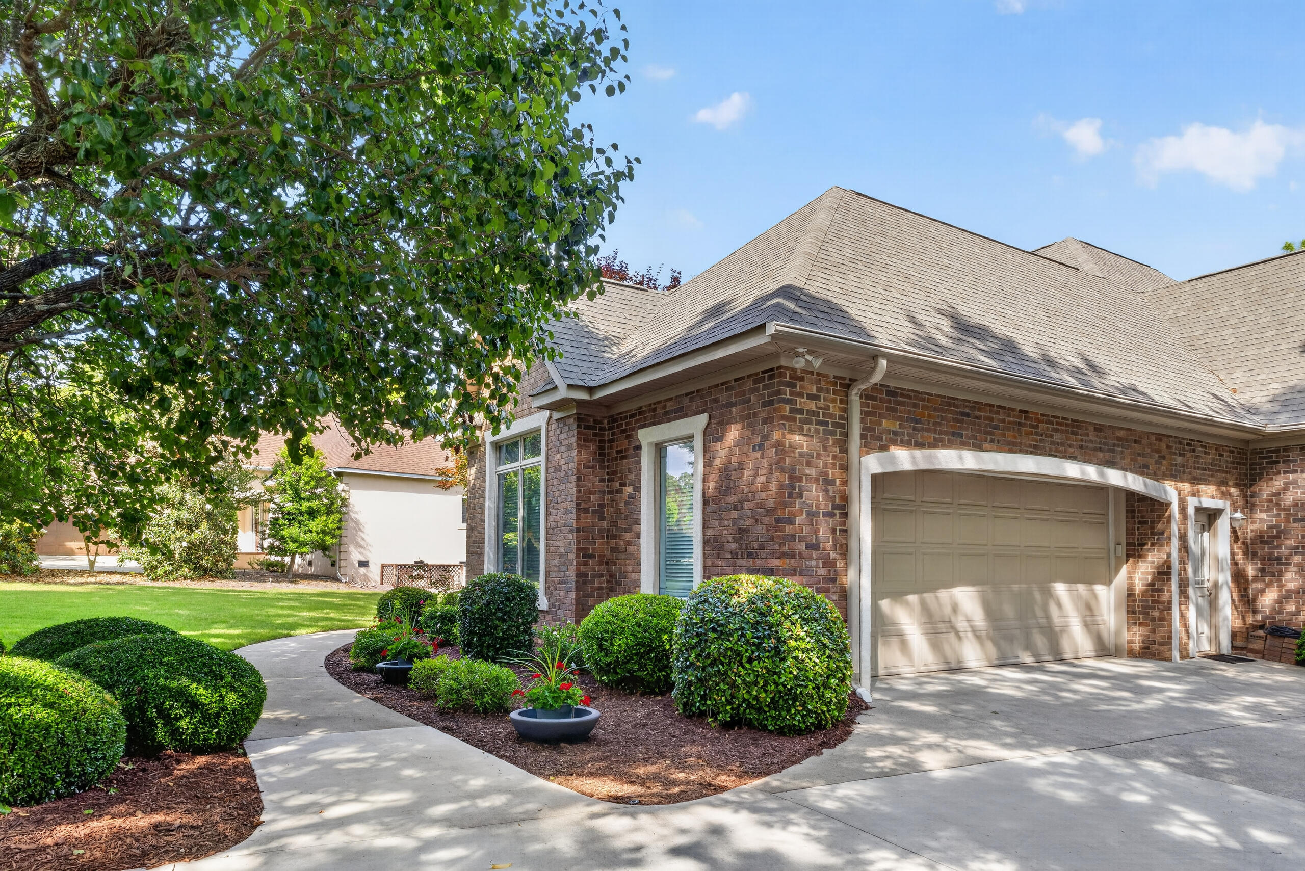429 Spalding Lake Circle Property Photo 4
