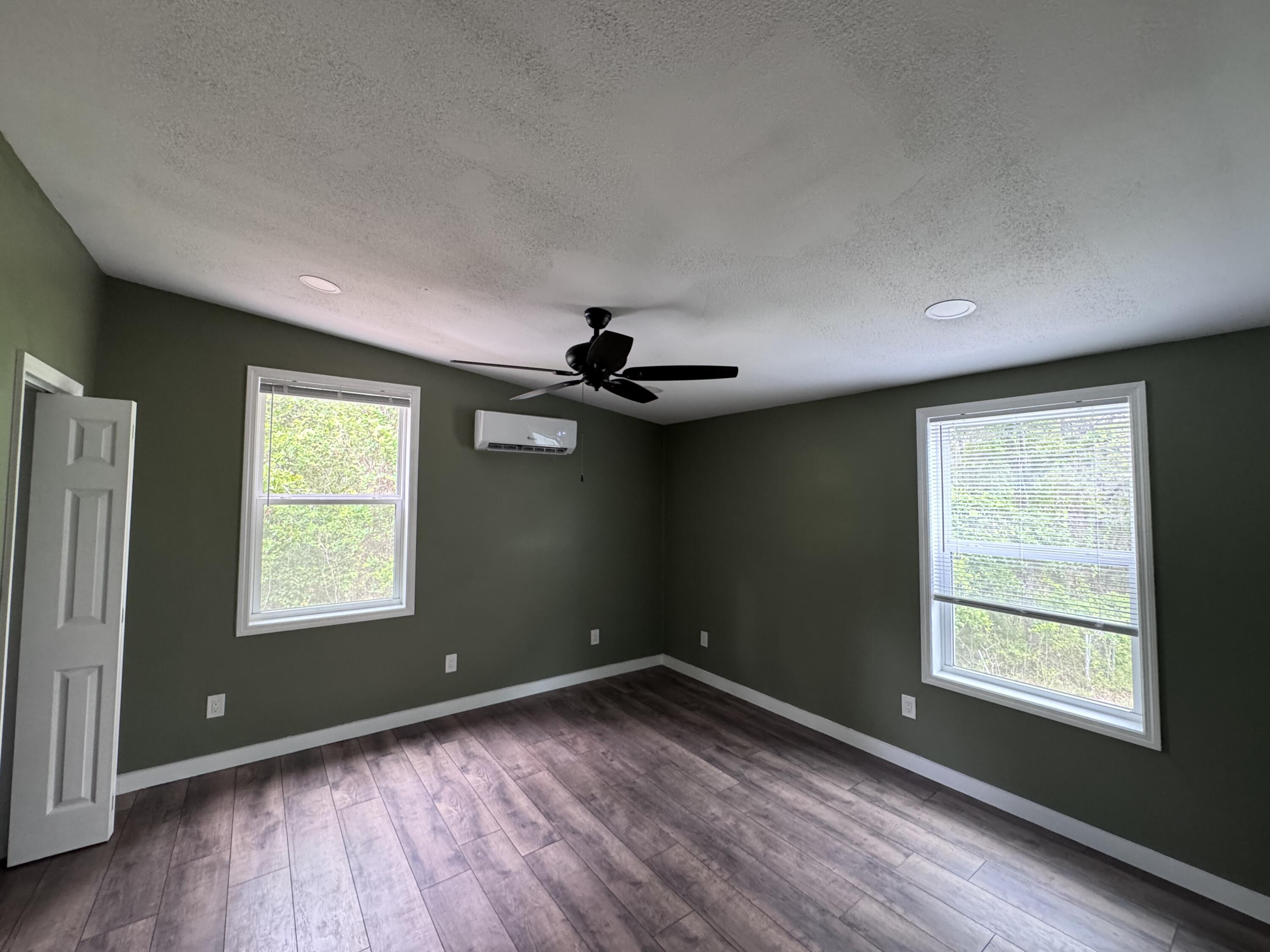 4417 Etterle Road Property Photo 15
