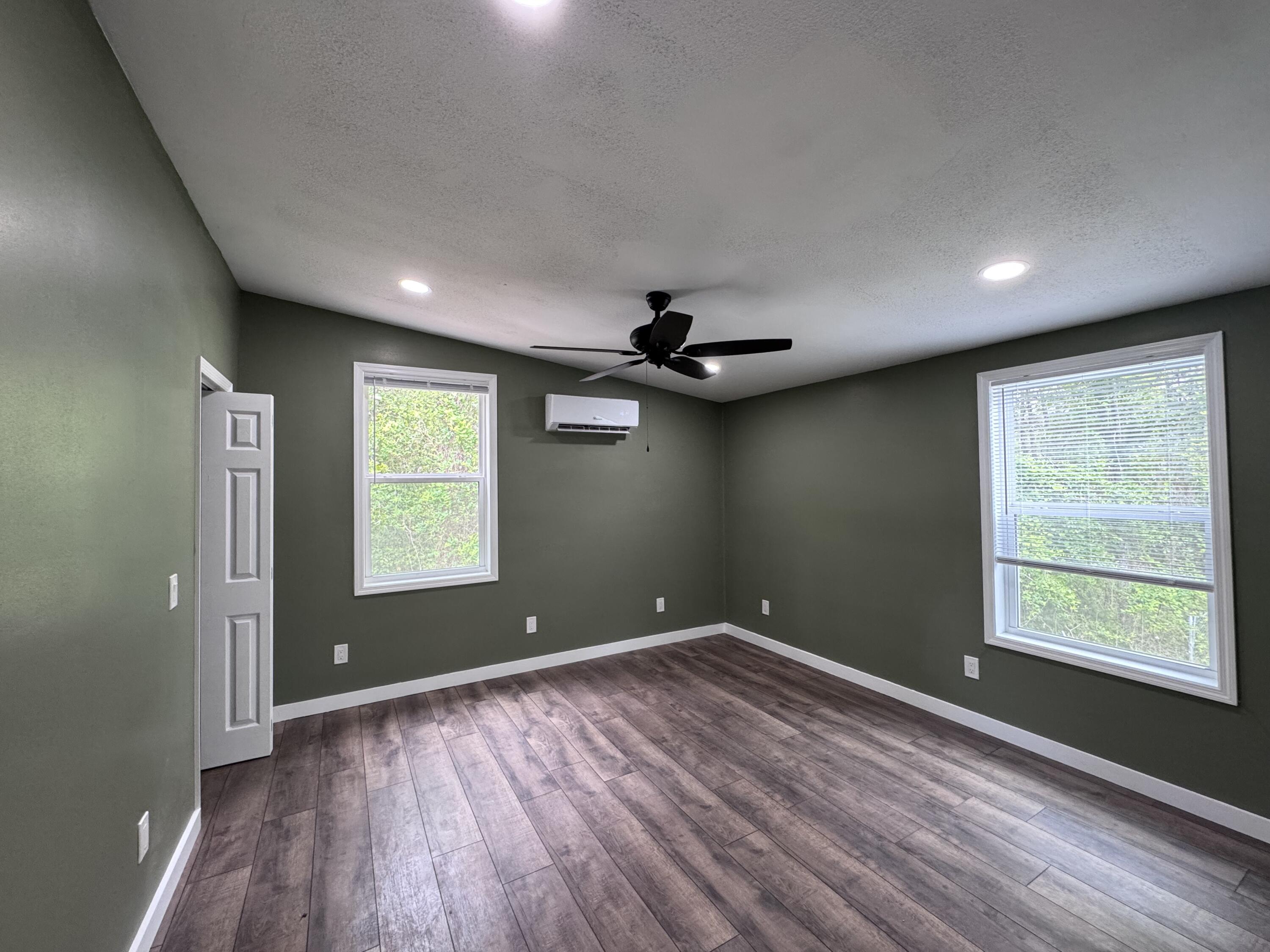 4417 Etterle Road Property Photo 19