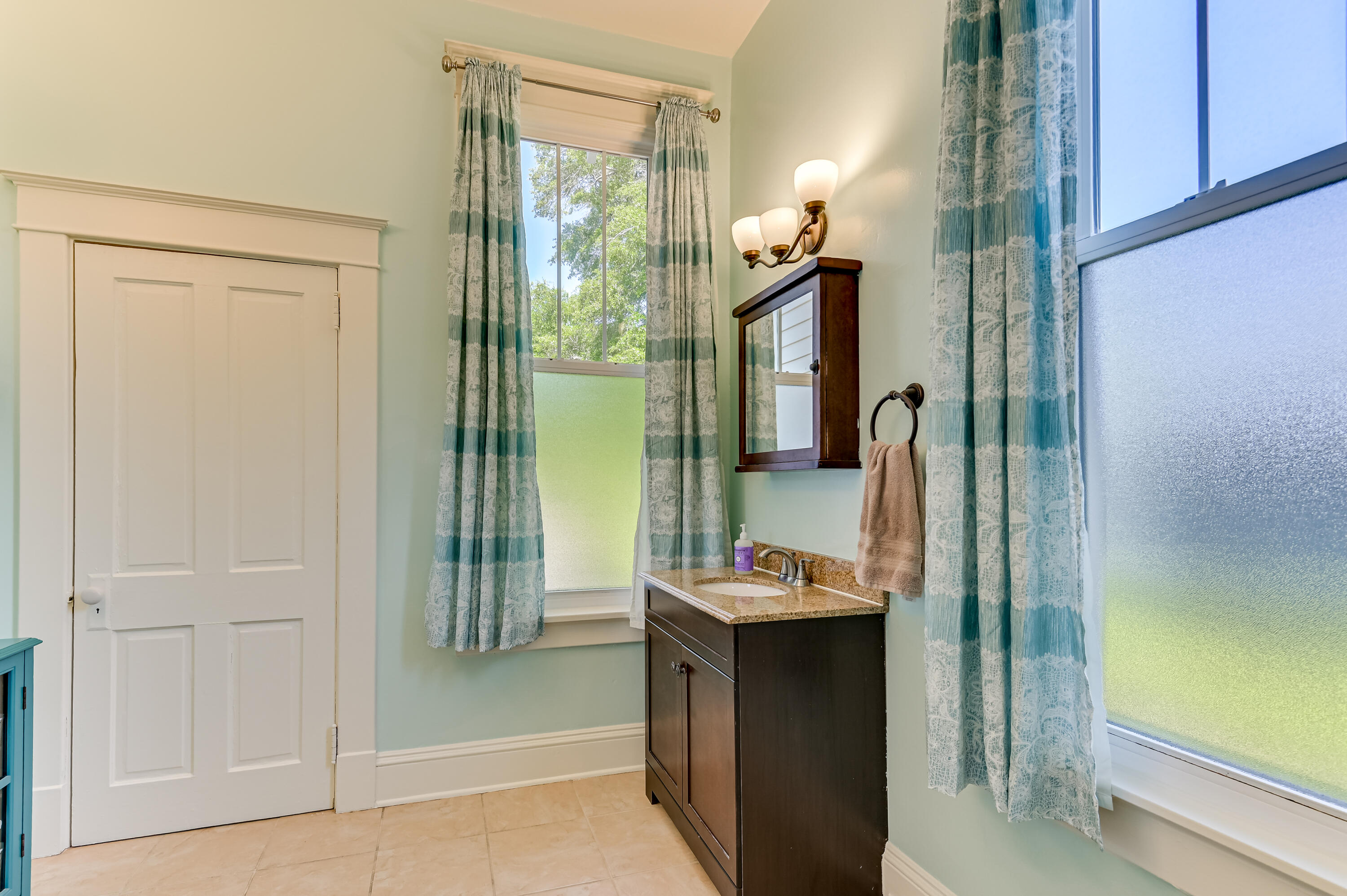 1420 Stovall Street Property Photo 27