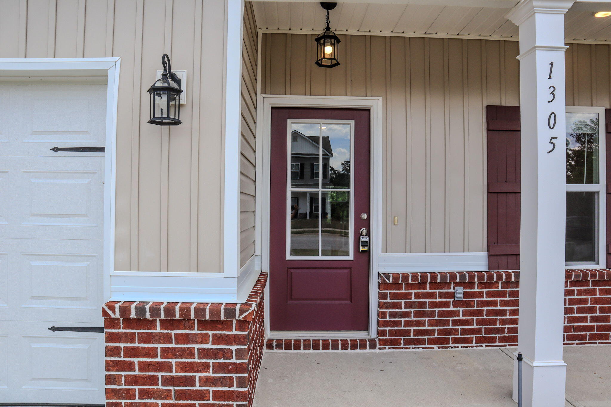1305 Batchelor Court Property Photo 5