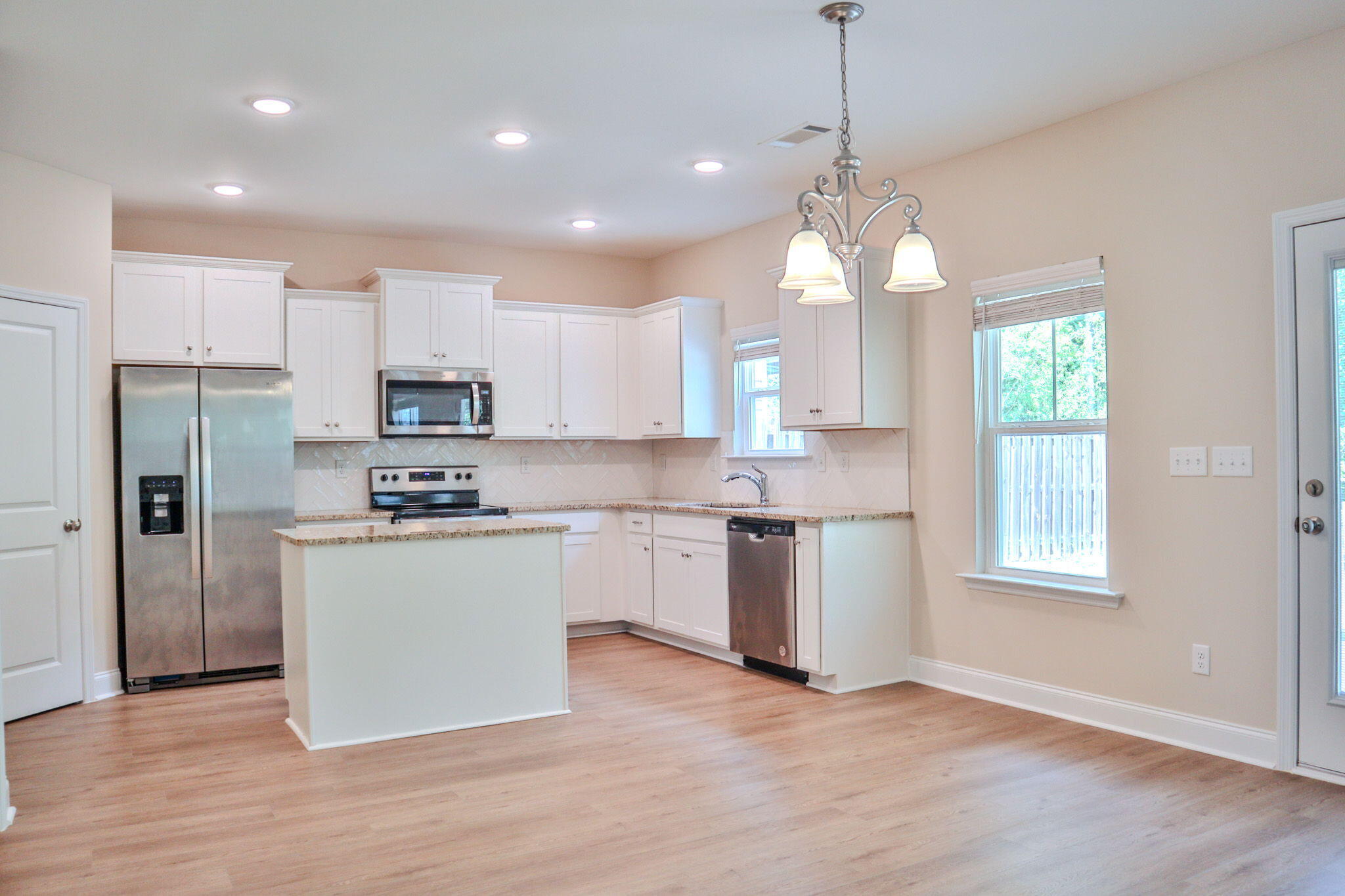 1305 Batchelor Court Property Photo 16