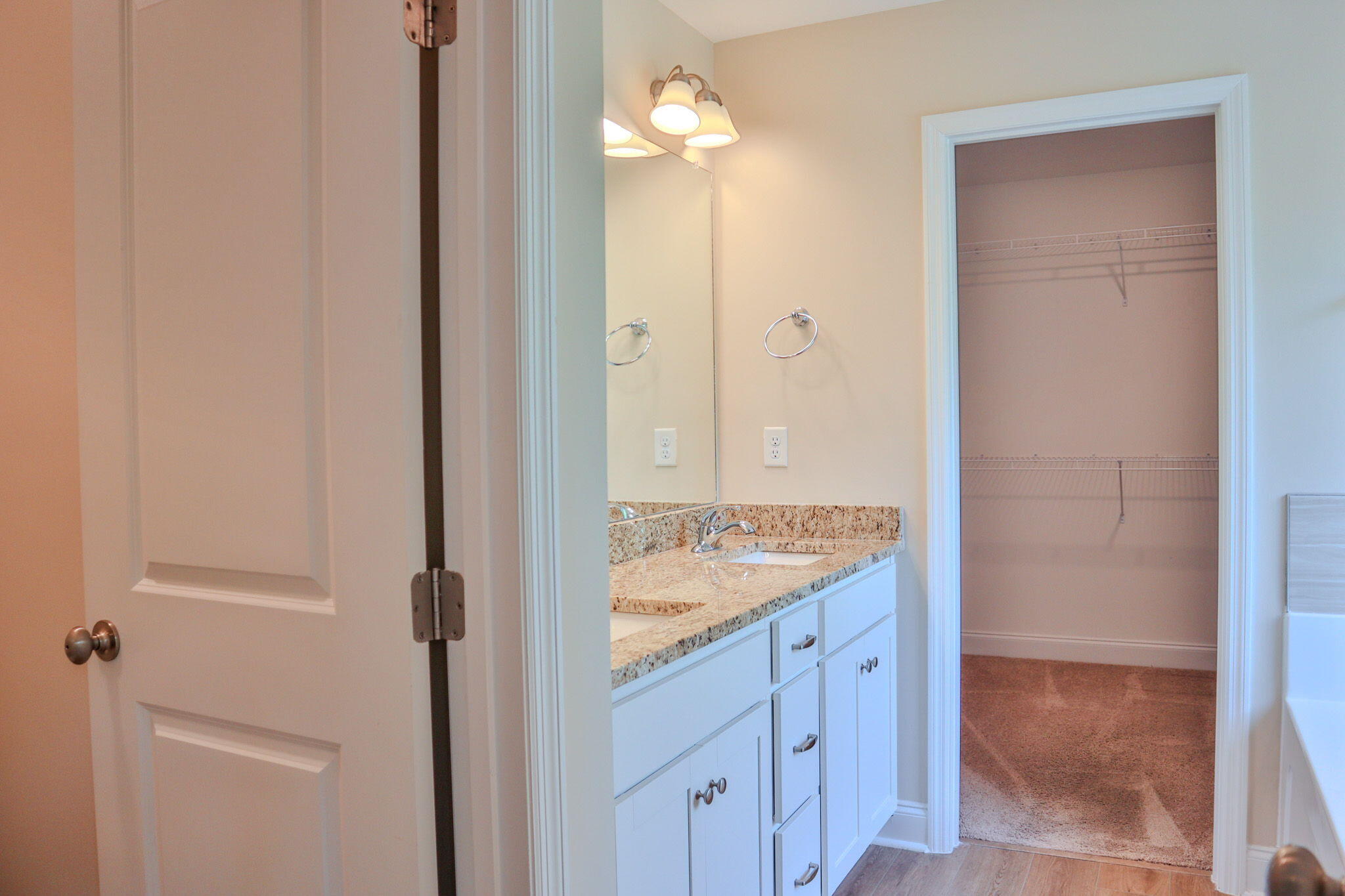 1305 Batchelor Court Property Photo 28