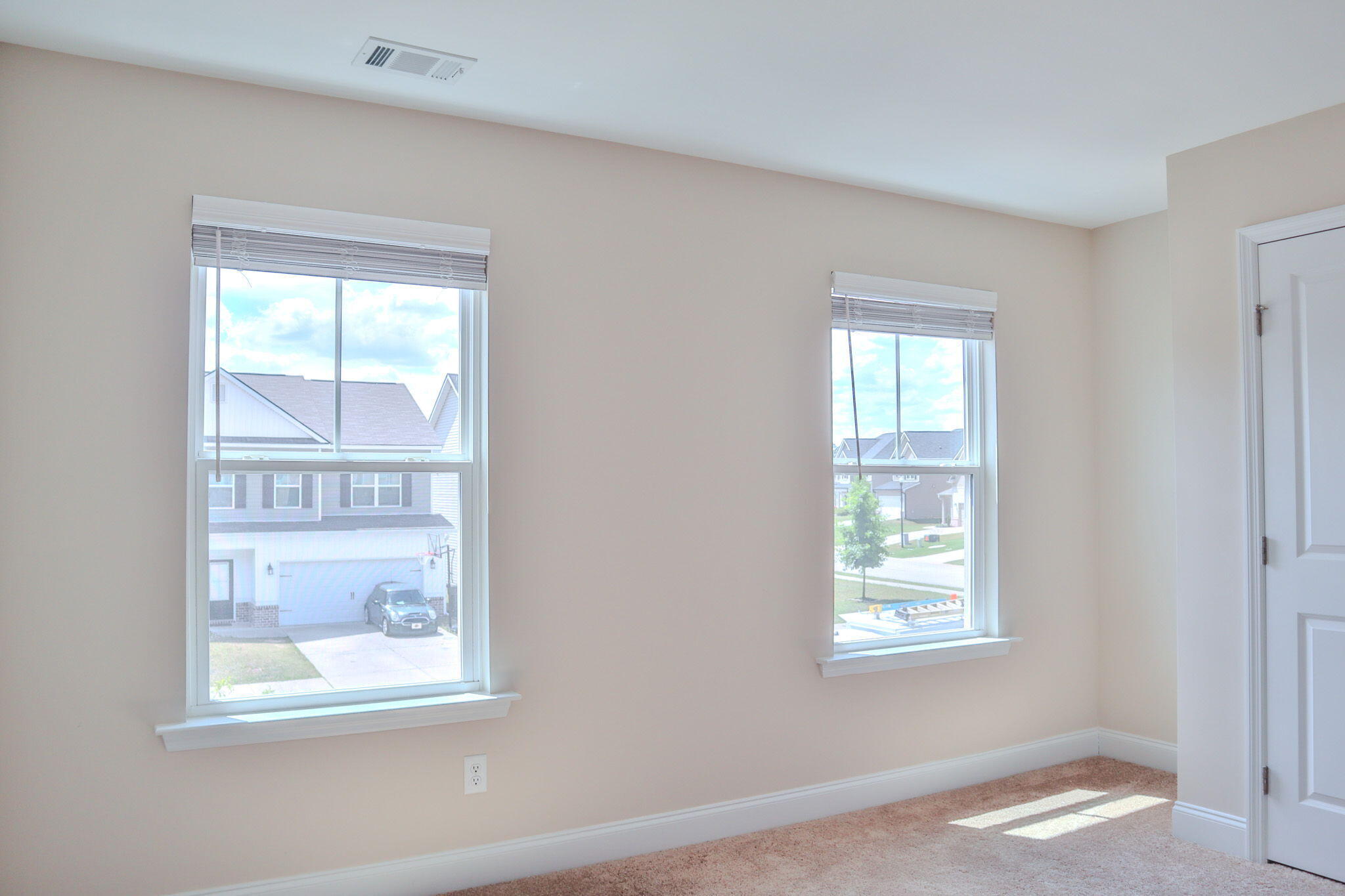 1305 Batchelor Court Property Photo 35