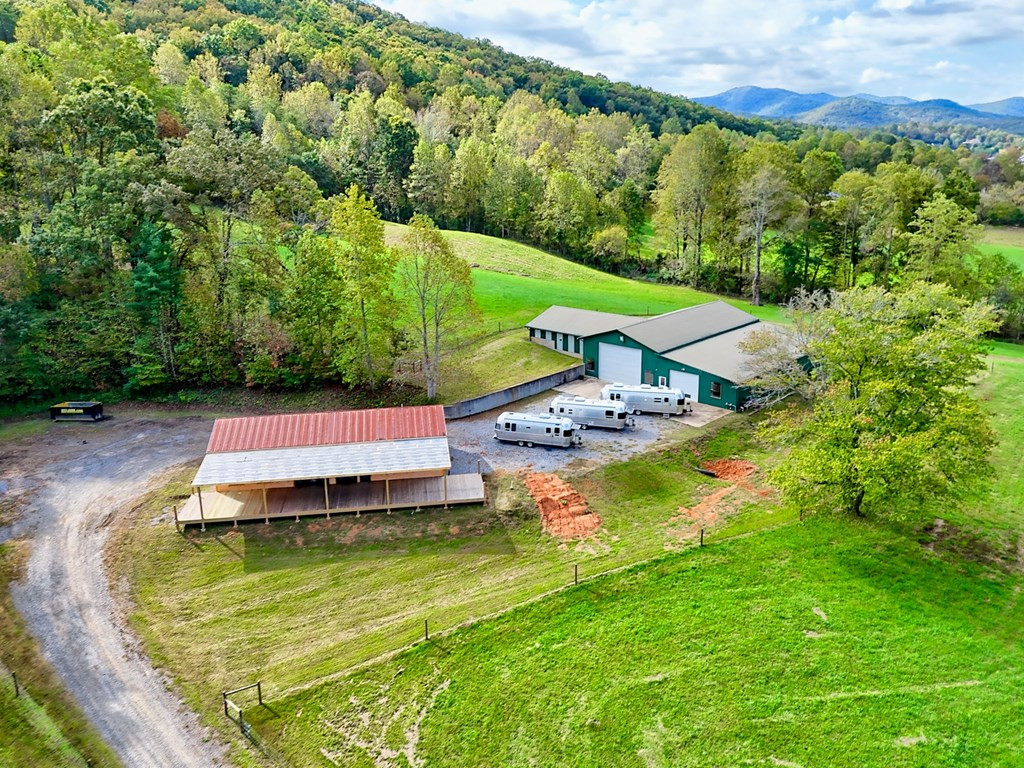 3147 Old Hwy 64 W Property Photo 4