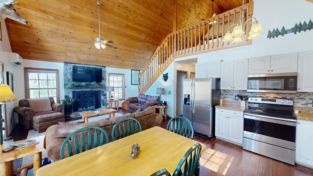 324 Azalea Ridge Property Photo 6