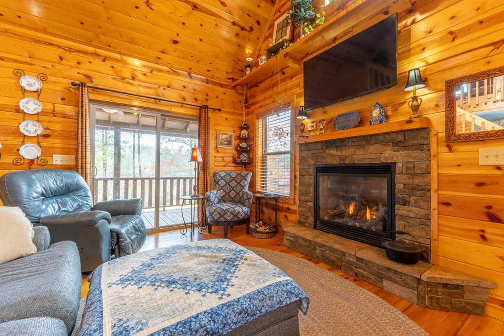 225 Hickory Woods Trail Property Photo 6