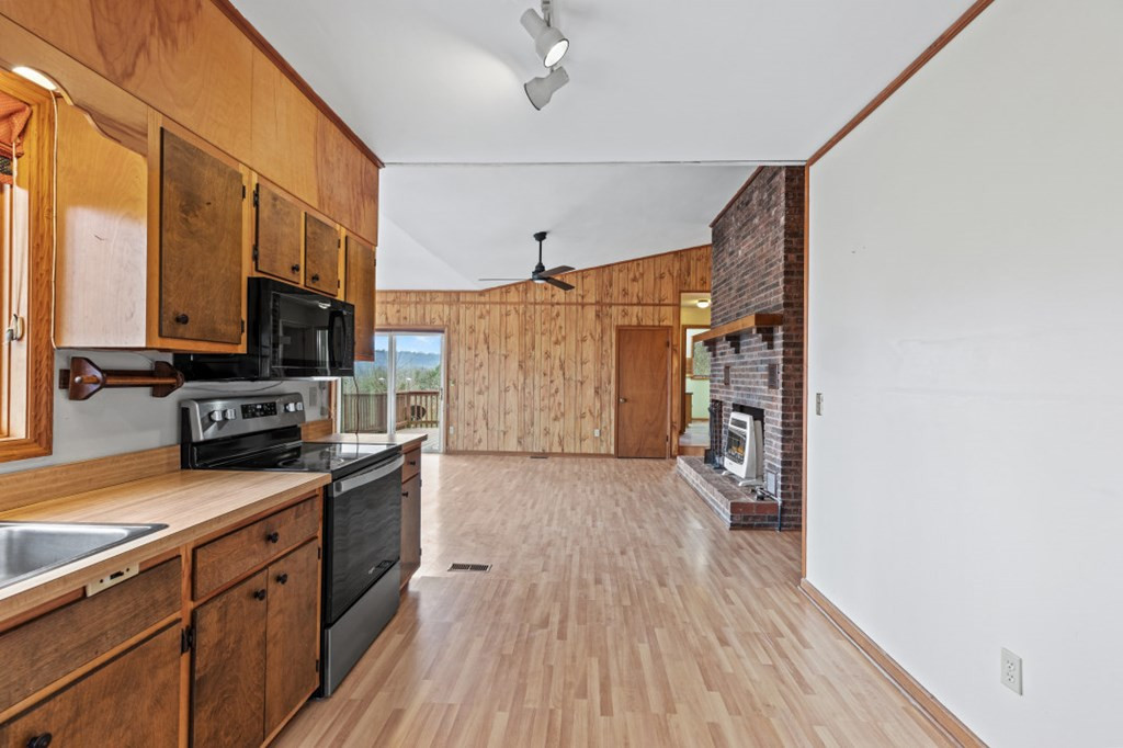 411 Sharing Lane Property Photo 10