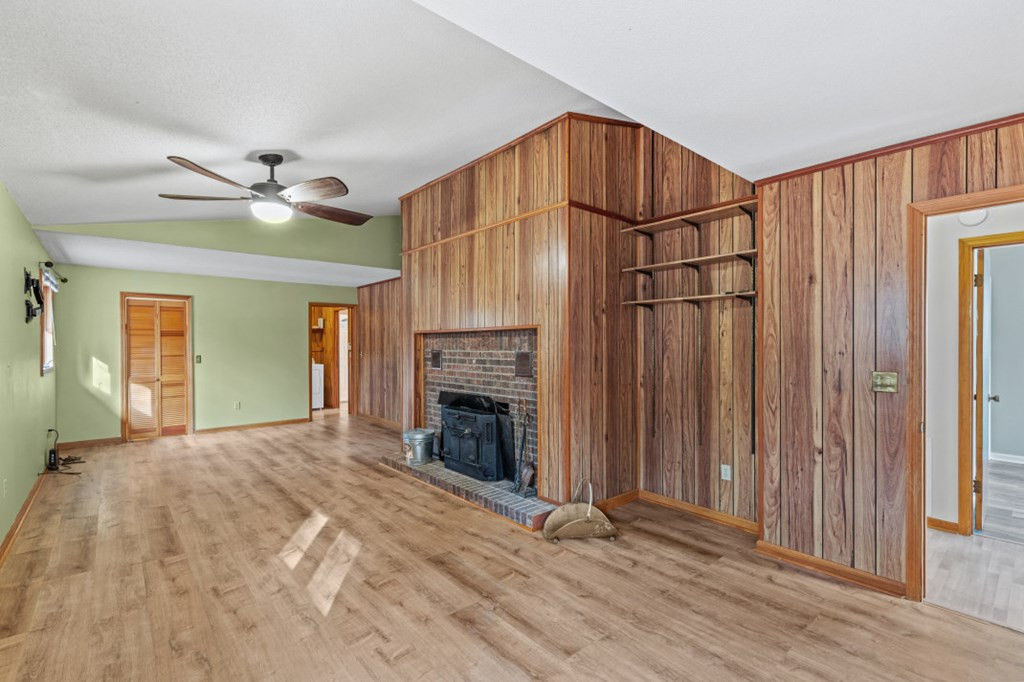 411 Sharing Lane Property Photo 31