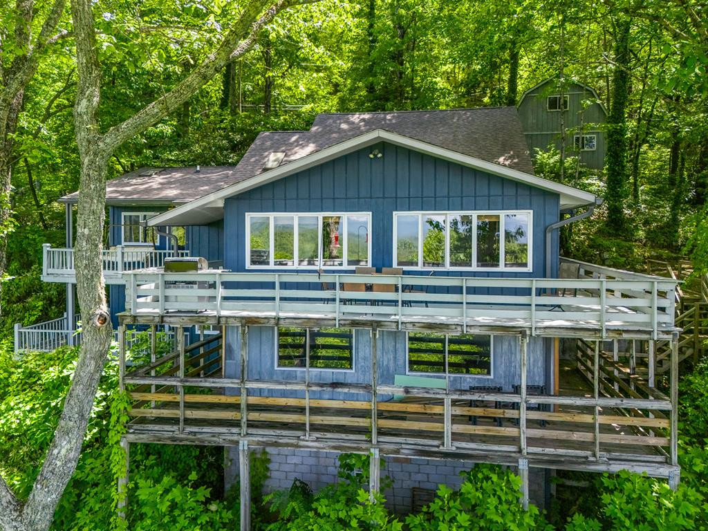 175 Pine Ridge Drive Property Photo 3