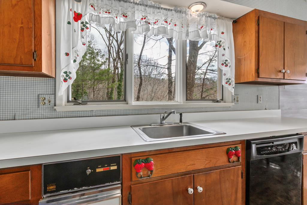 175 Pine Ridge Drive Property Photo 12