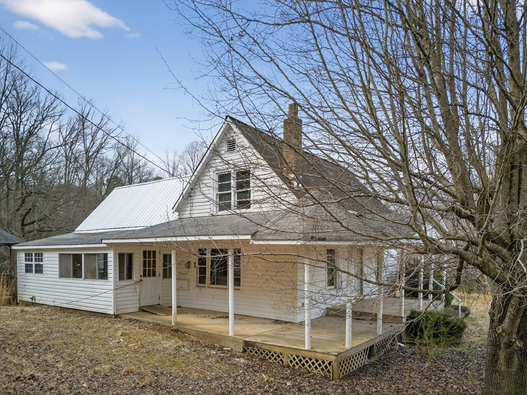 1917 Fairview Road Property Photo 7