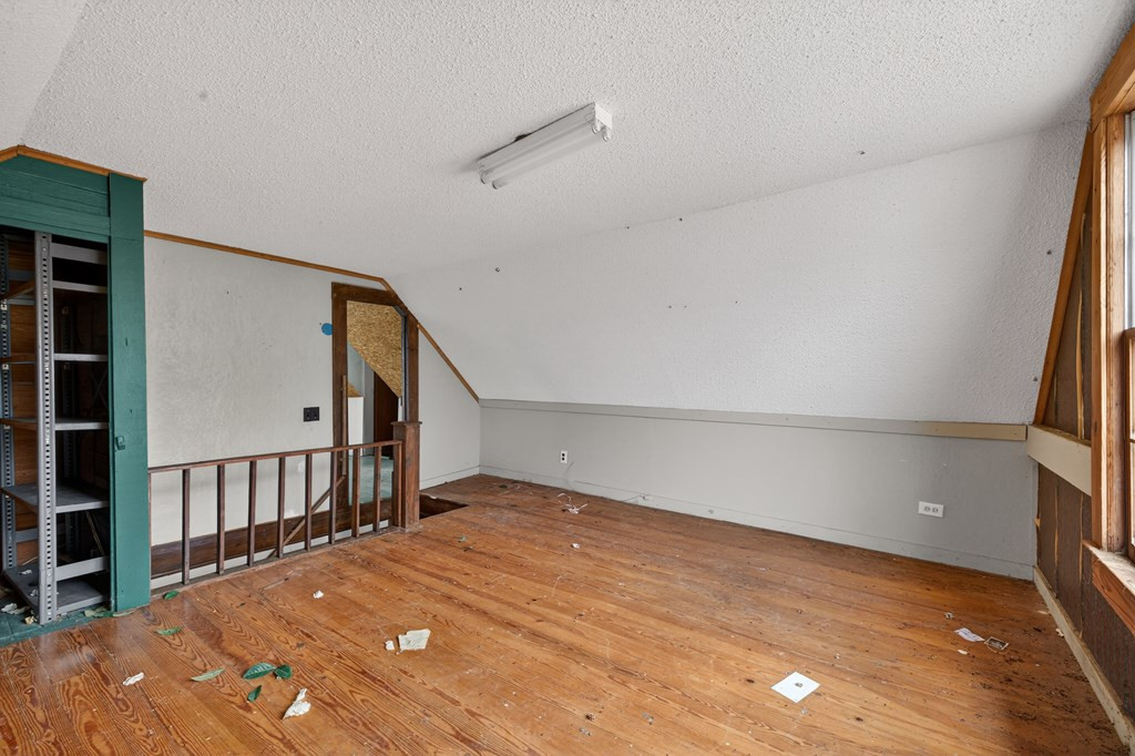 1917 Fairview Road Property Photo 17