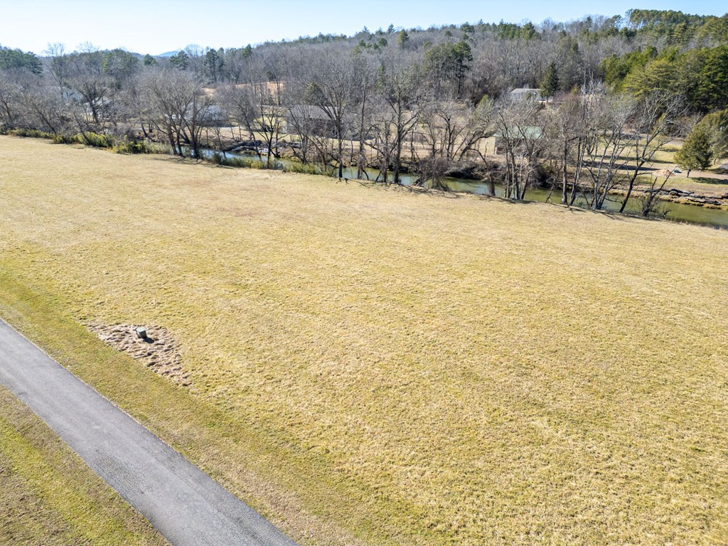 23 23&24 Butterball Boulevard Property Photo 7