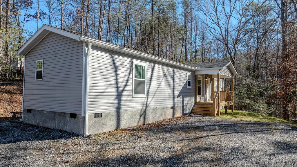 195 Loganberry Lane Property Photo 18