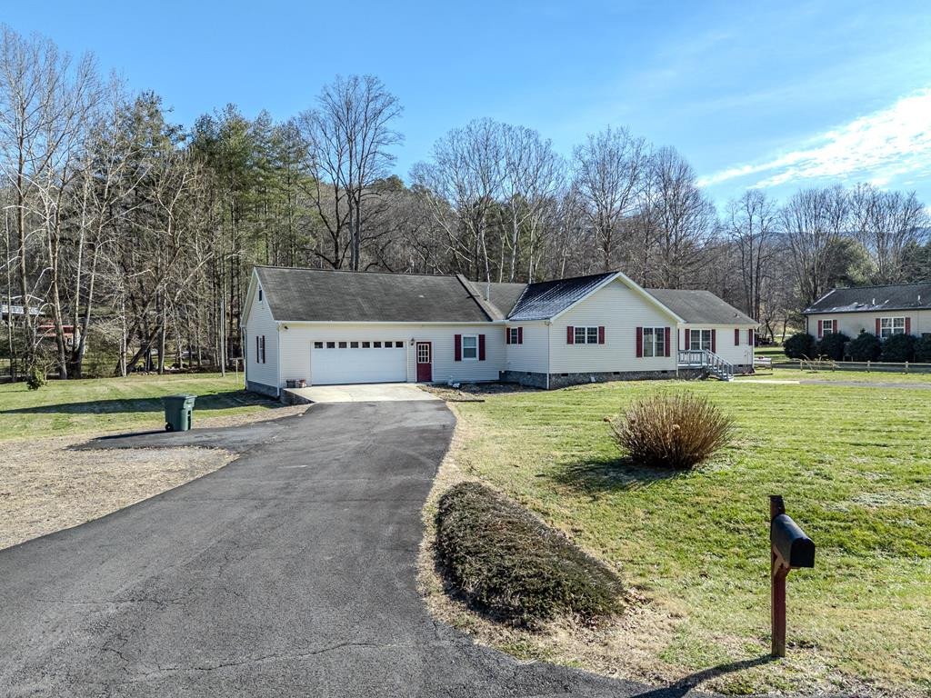 172 Eden Acres Drive Property Photo 1