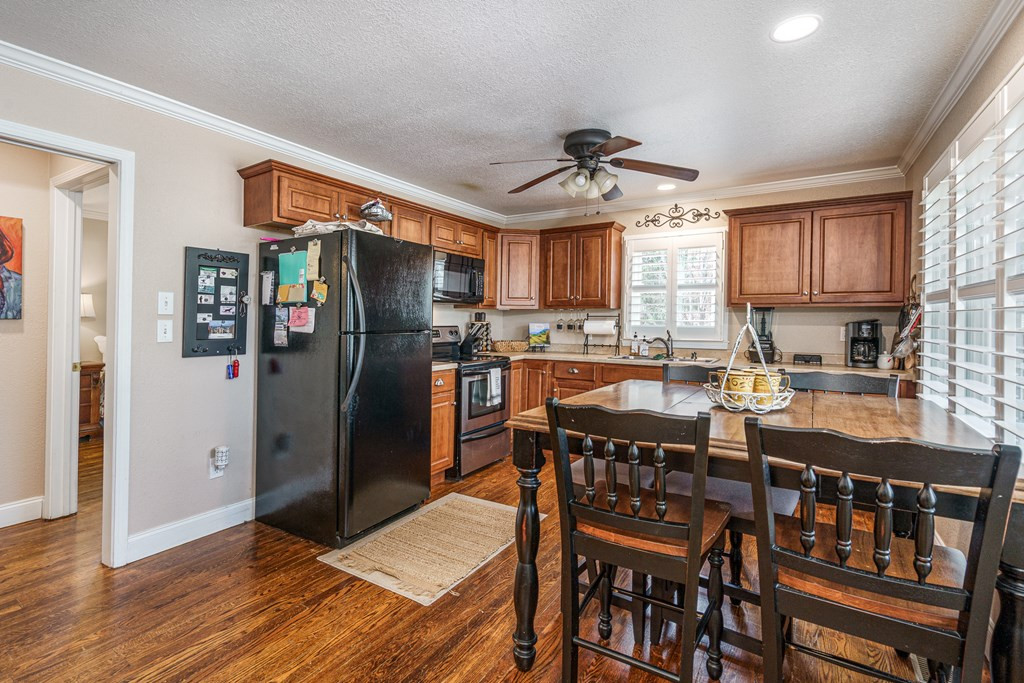 15 Lonesome Pine Property Photo 9