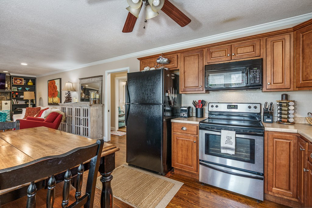 15 Lonesome Pine Property Photo 11