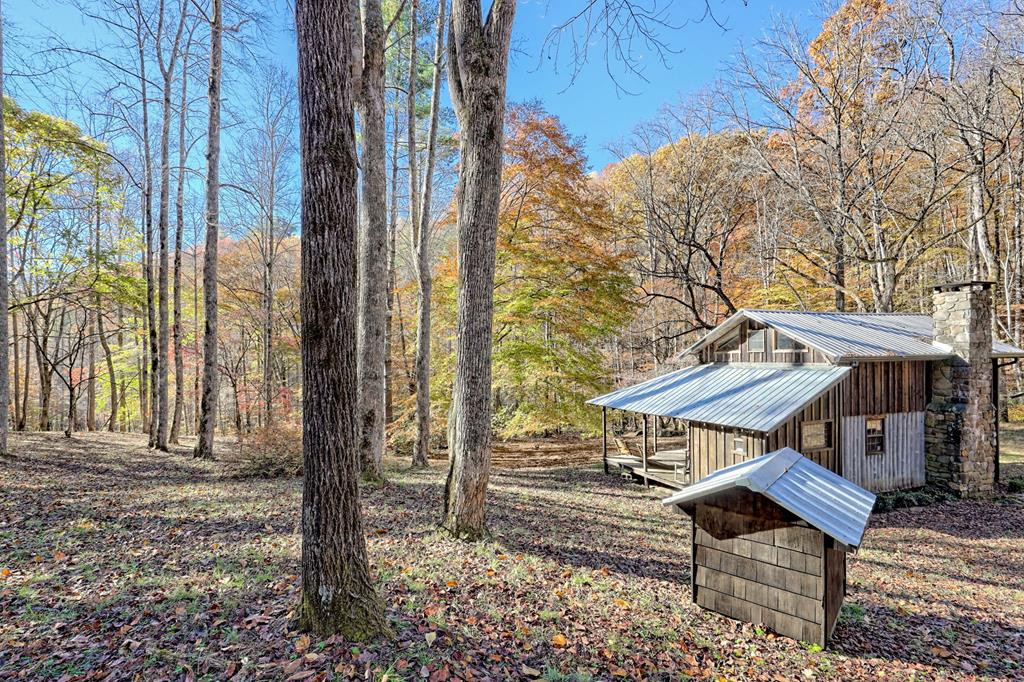 1307 Clear Creek Road Property Photo 1