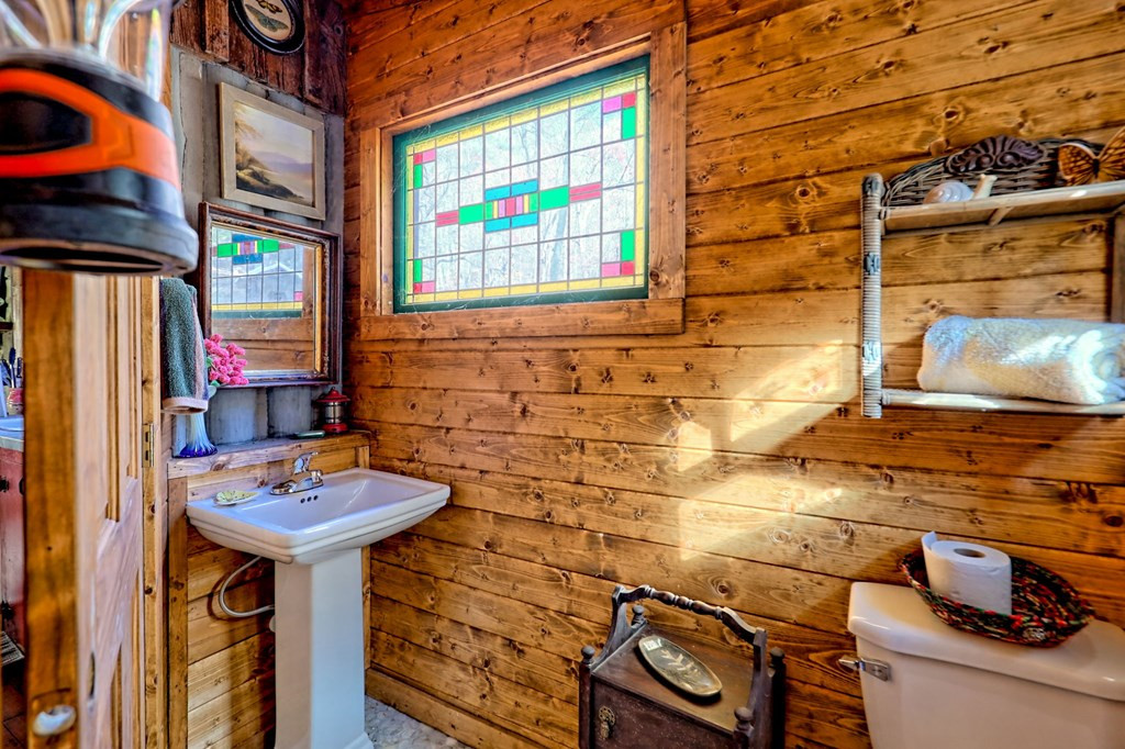 1307 Clear Creek Road Property Photo 23