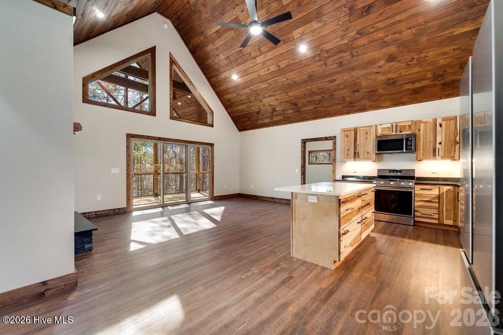 397 Kennelly Loop Property Photo 8